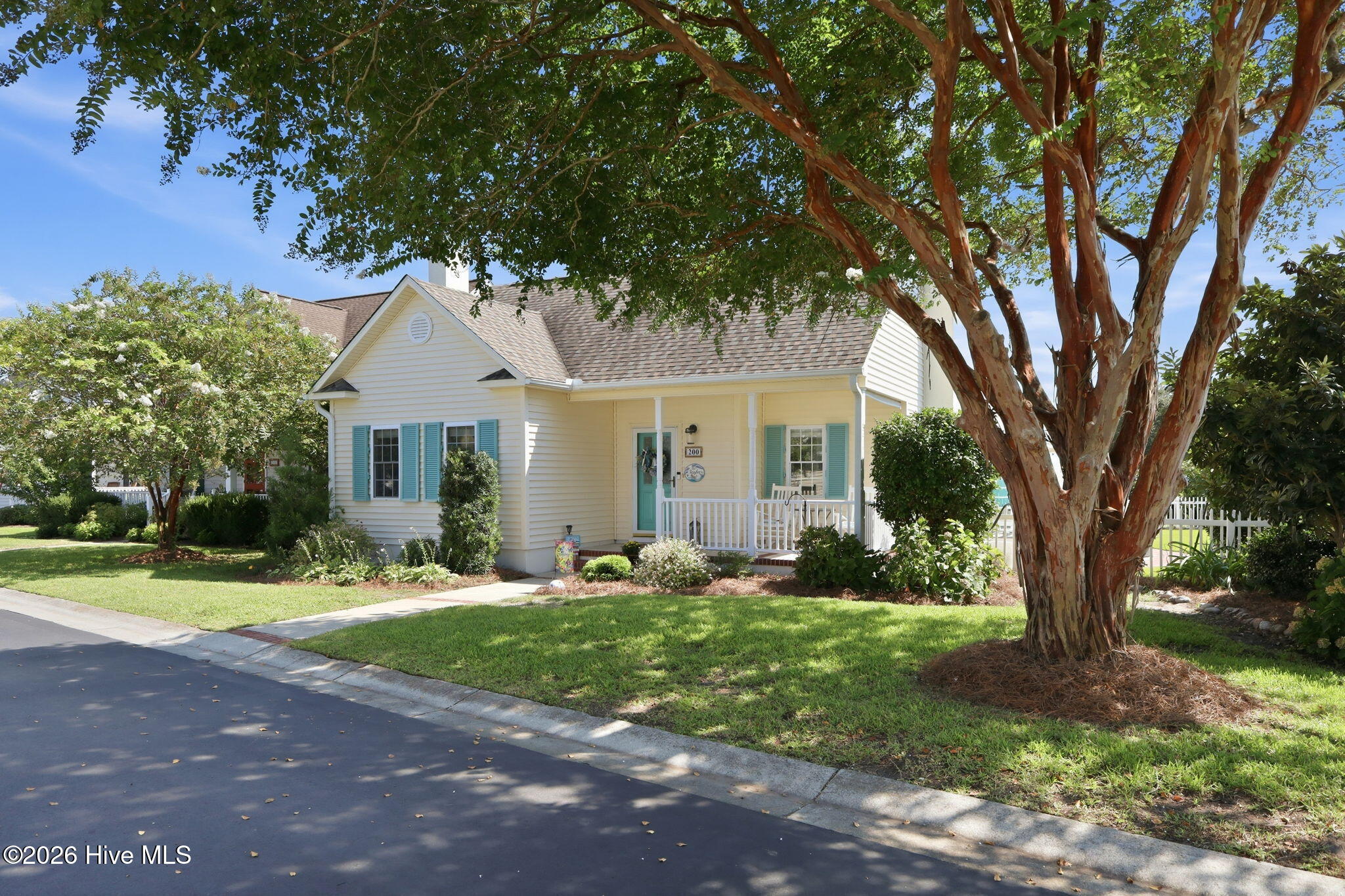 200 Macgregor Drive Property Photo 1