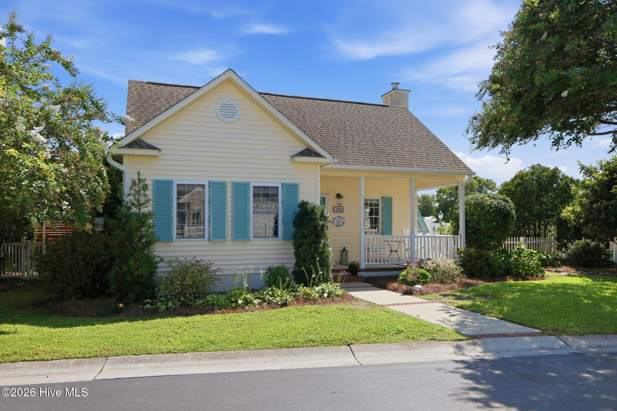 200 Macgregor Drive Property Photo 3