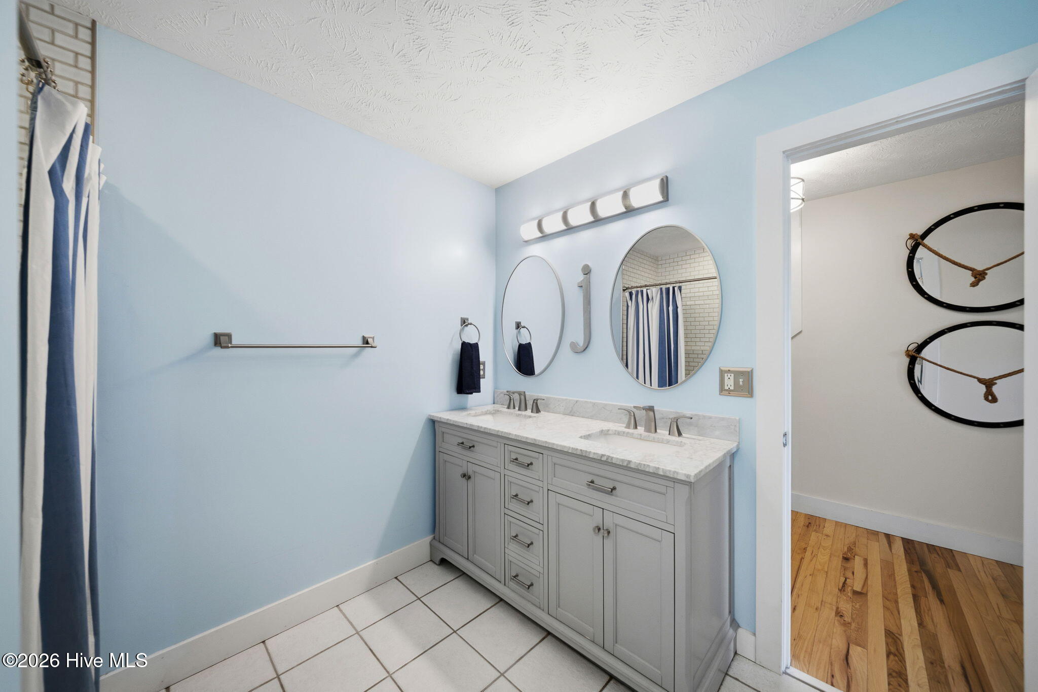 1110 N New River Drive Property Photo 31