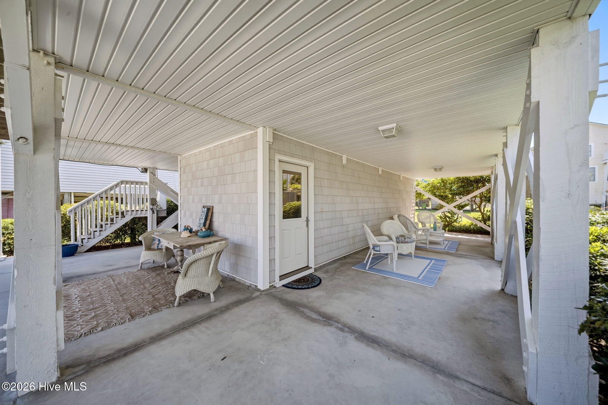 1110 N New River Drive Property Photo 33