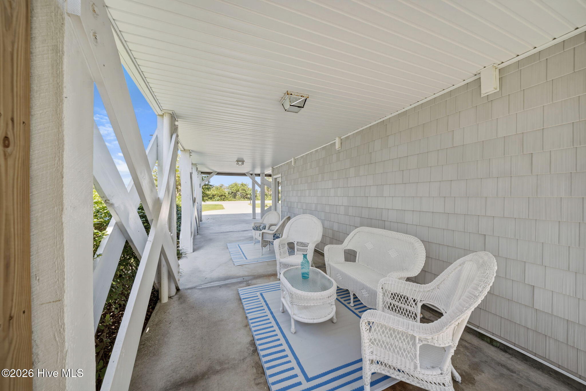 1110 N New River Drive Property Photo 34