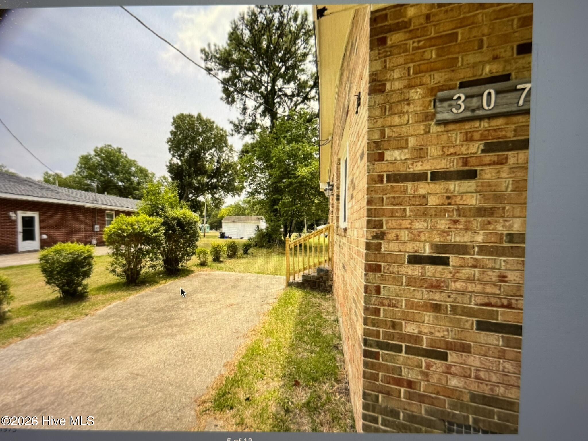 307 E Purvis Street Property Photo 4