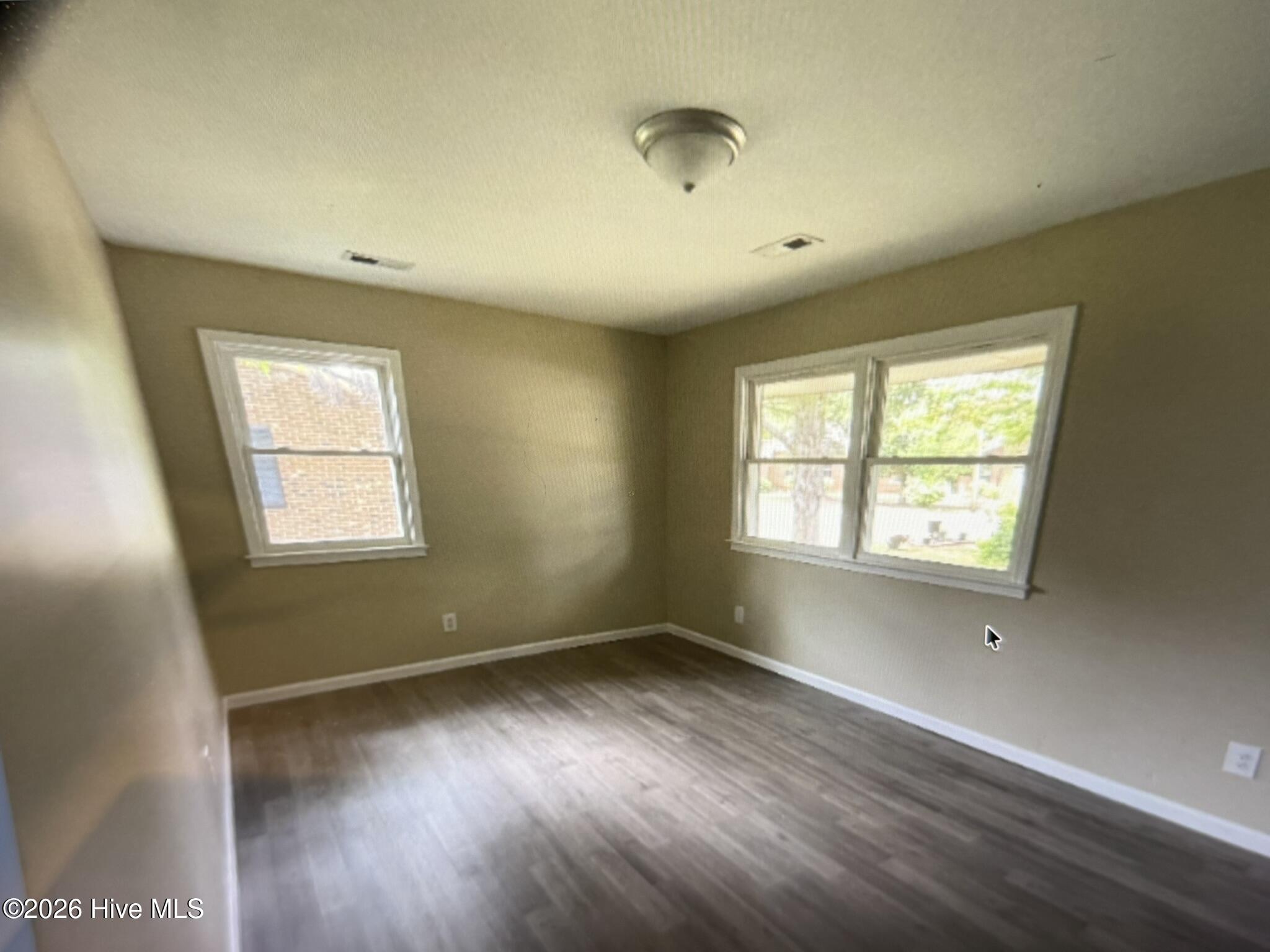 307 E Purvis Street Property Photo 8