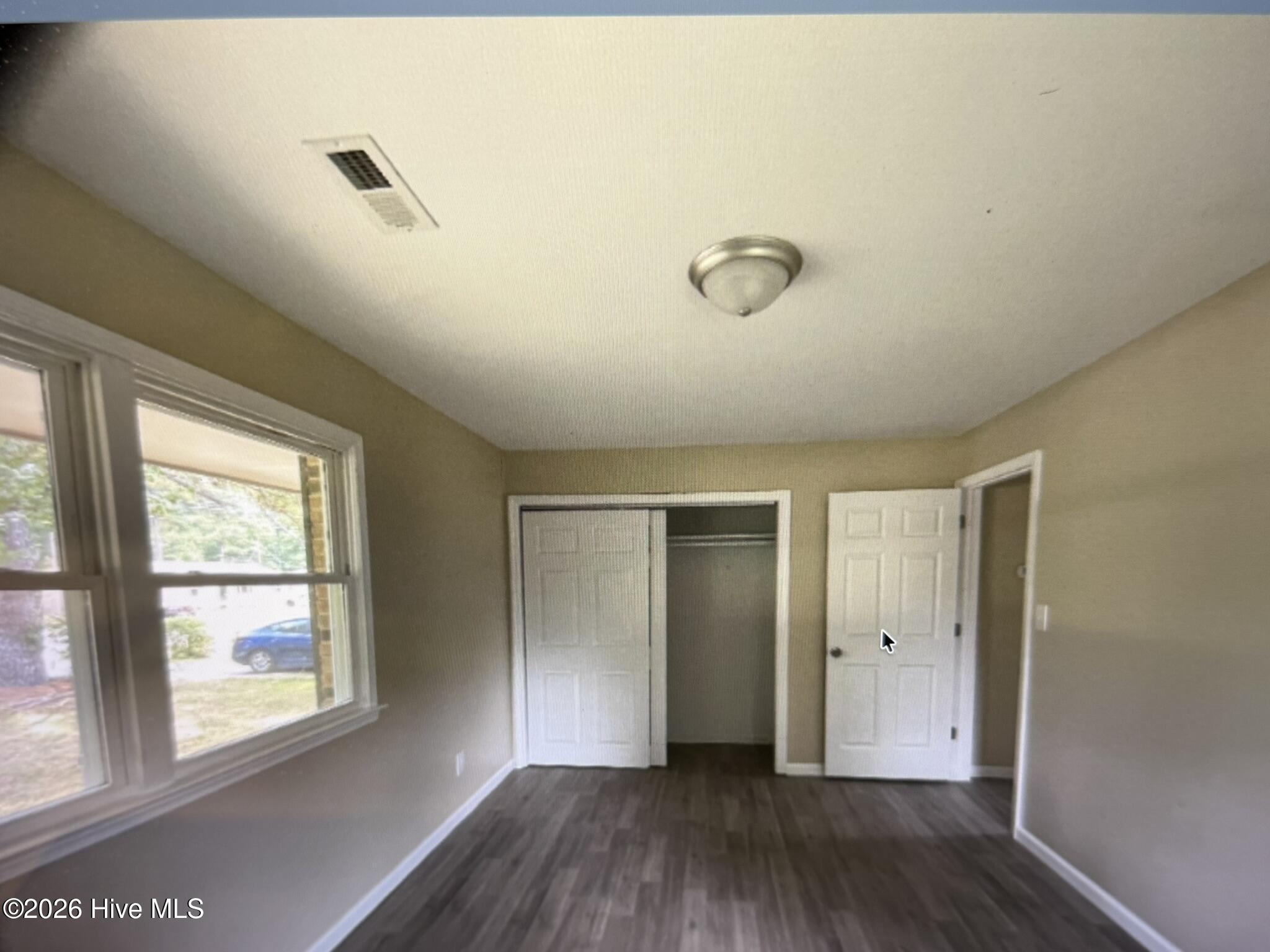 307 E Purvis Street Property Photo 9