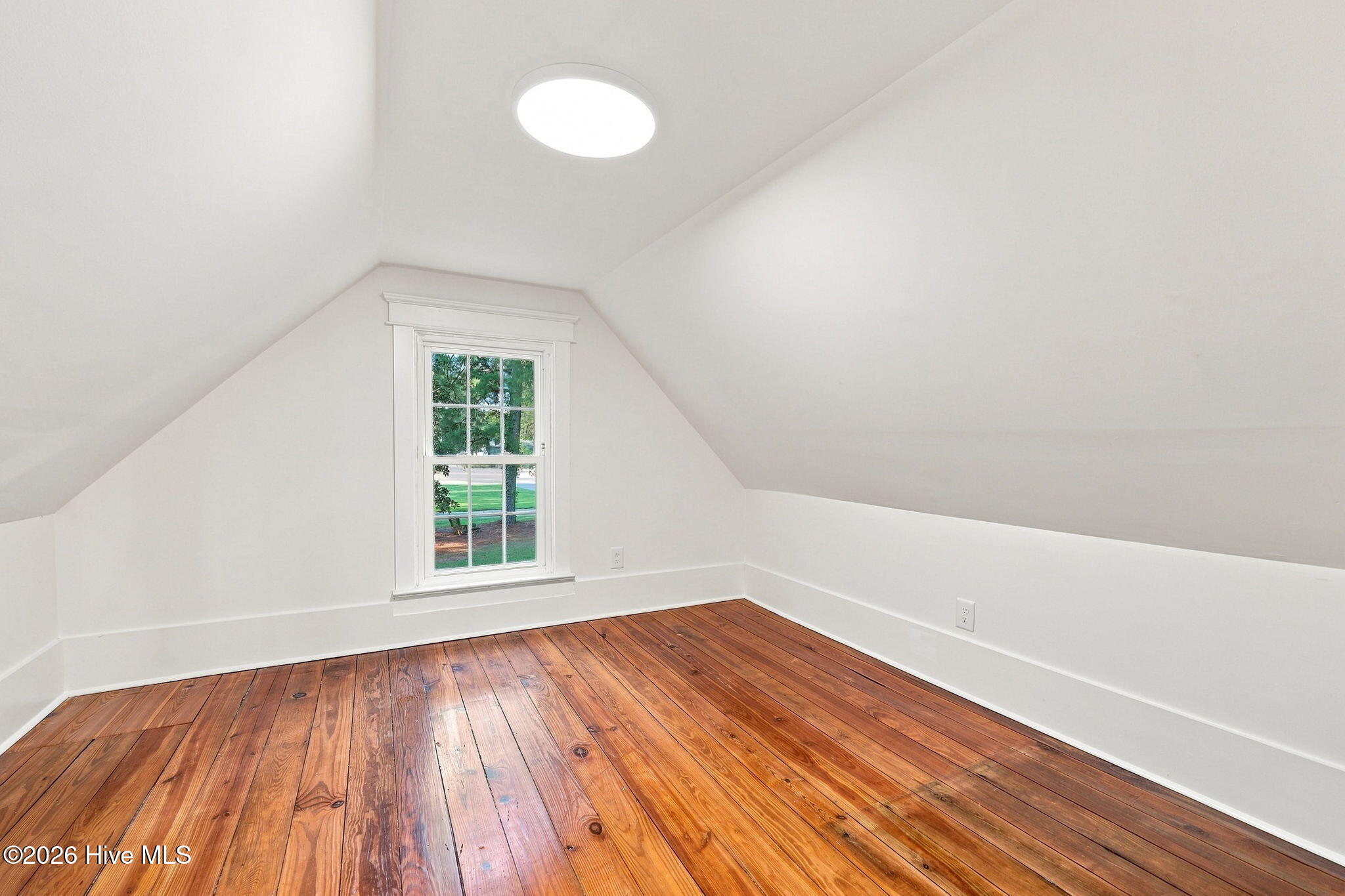 296 Fourth Street Property Photo 27