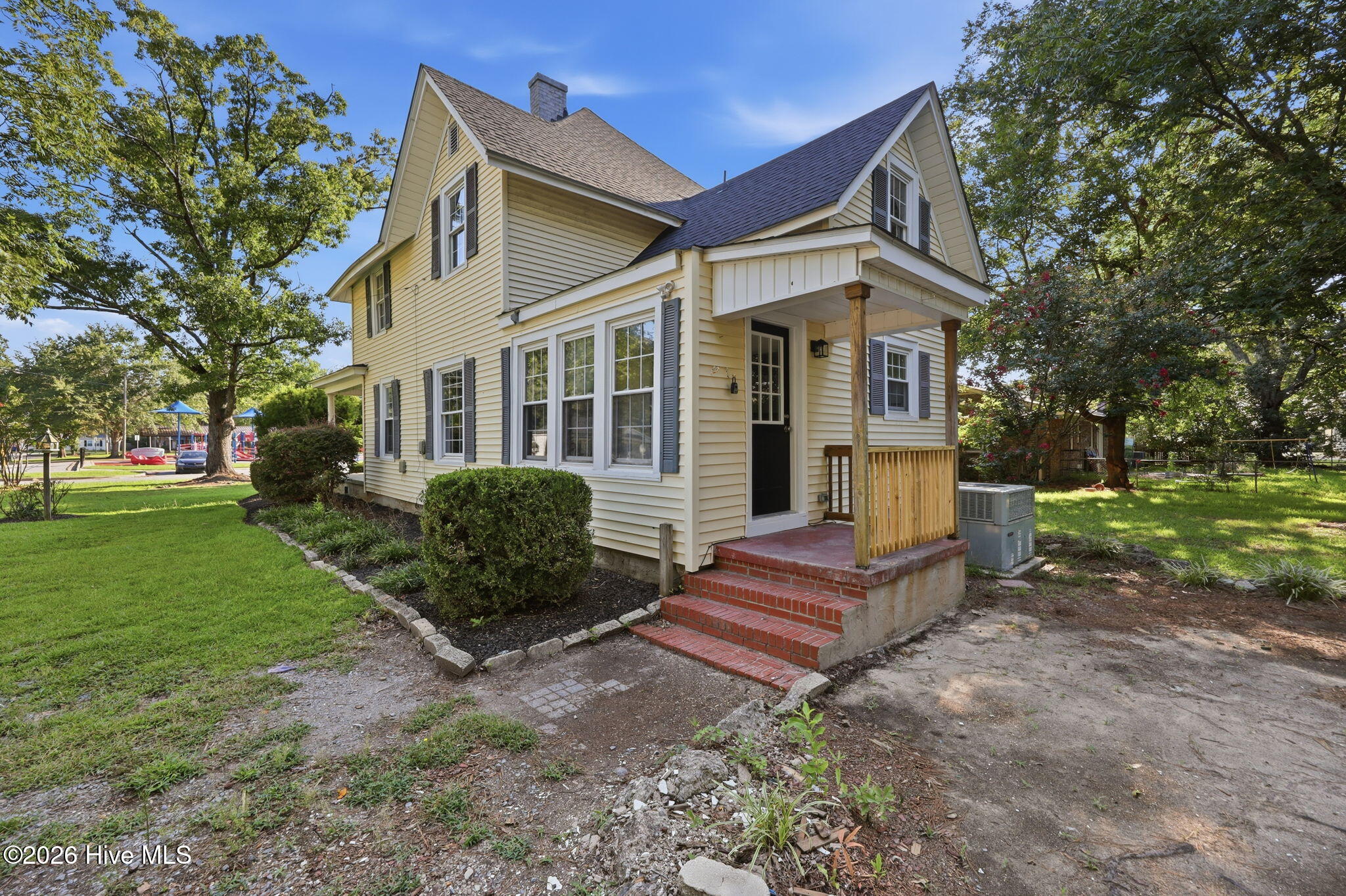 296 Fourth Street Property Photo 40