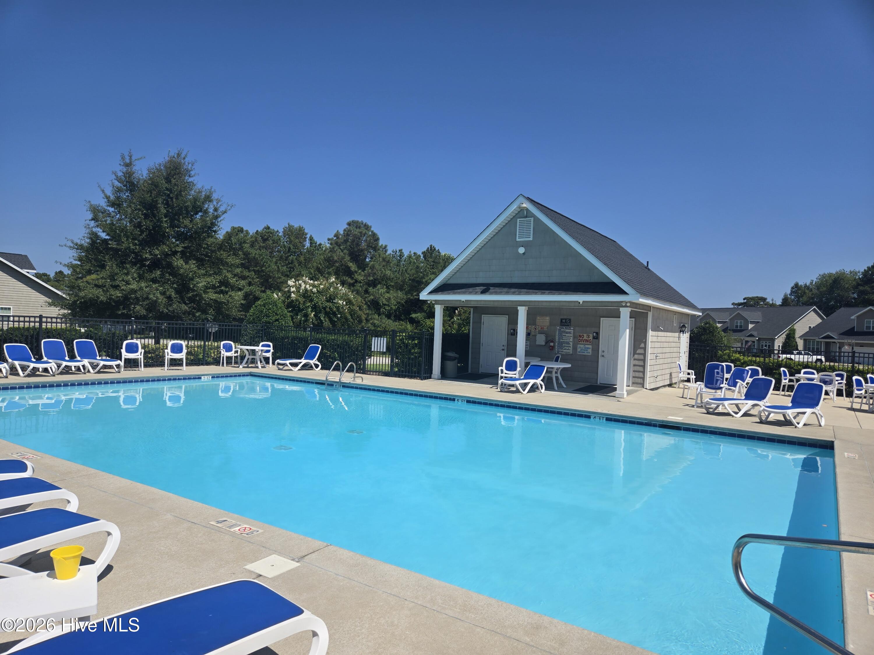 1218 77 Woods Court Property Photo 4