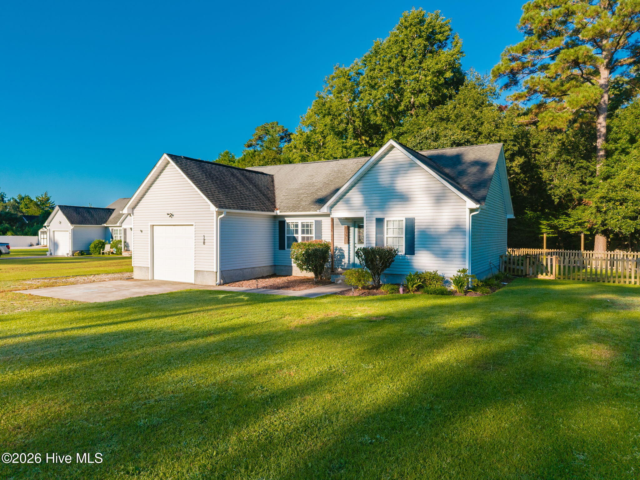 126 Joans Haven Drive Property Photo 1