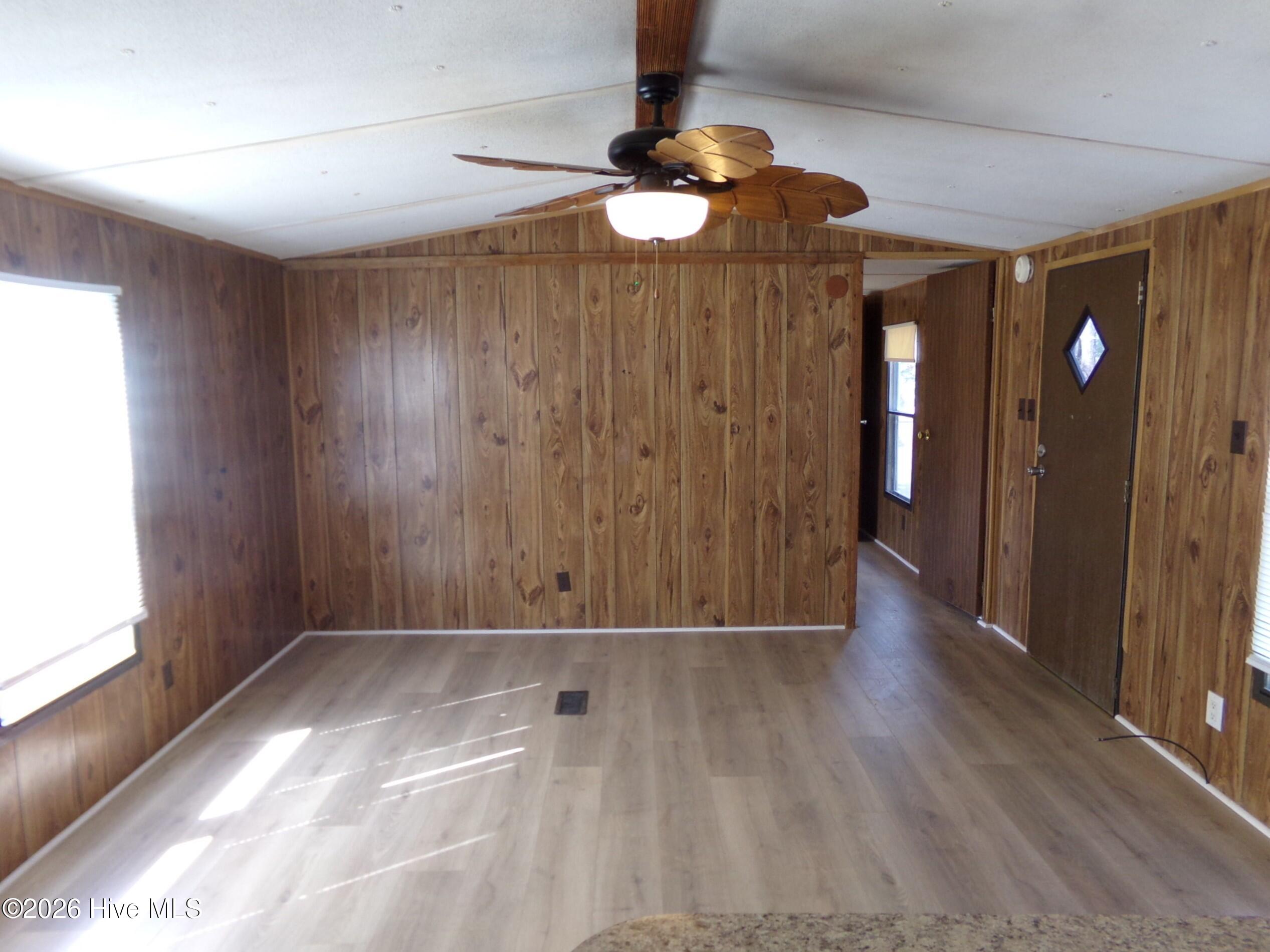 358 White Oak Drive Property Photo 7