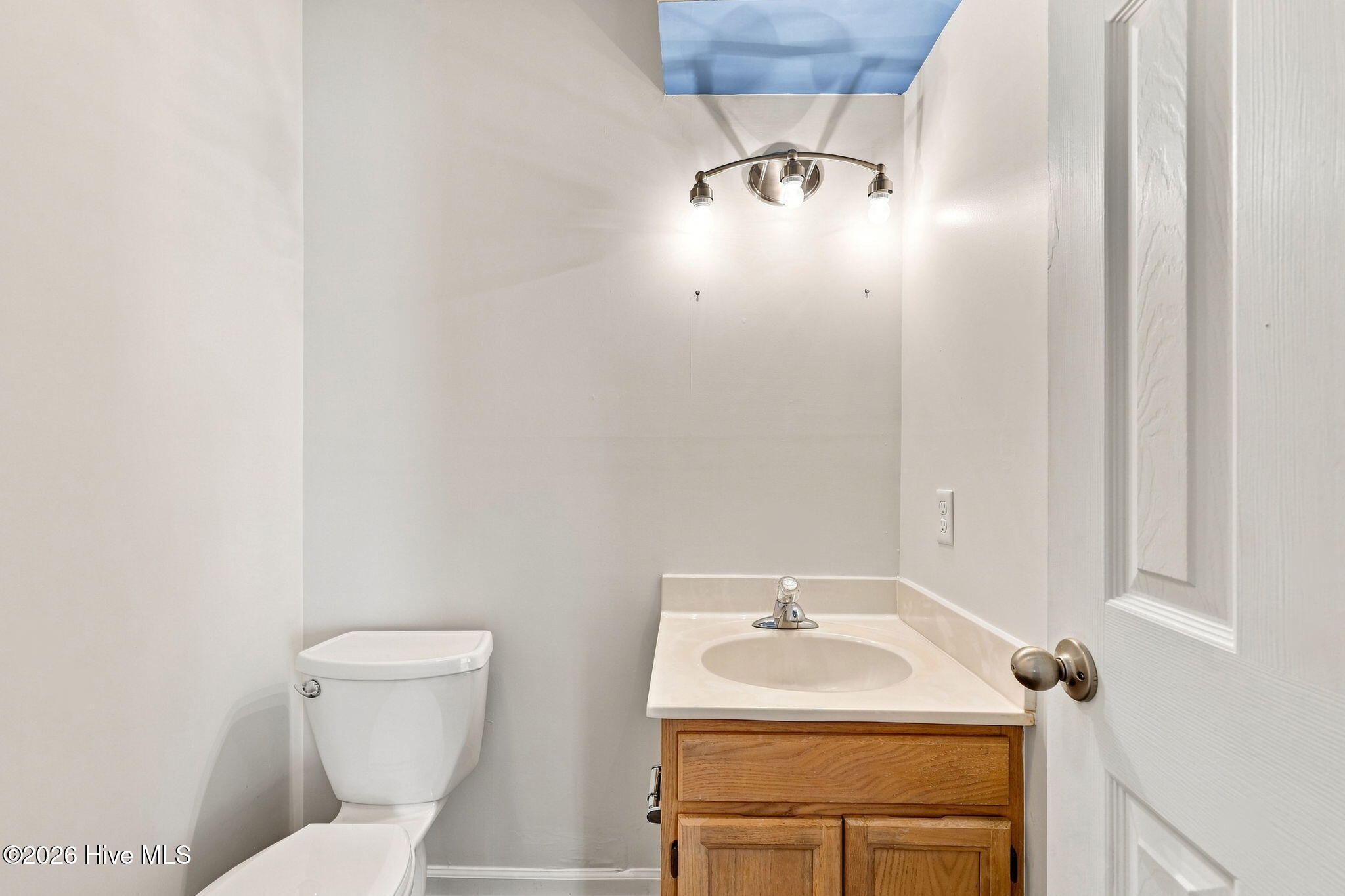 401 Cedarwood Village Property Photo 12