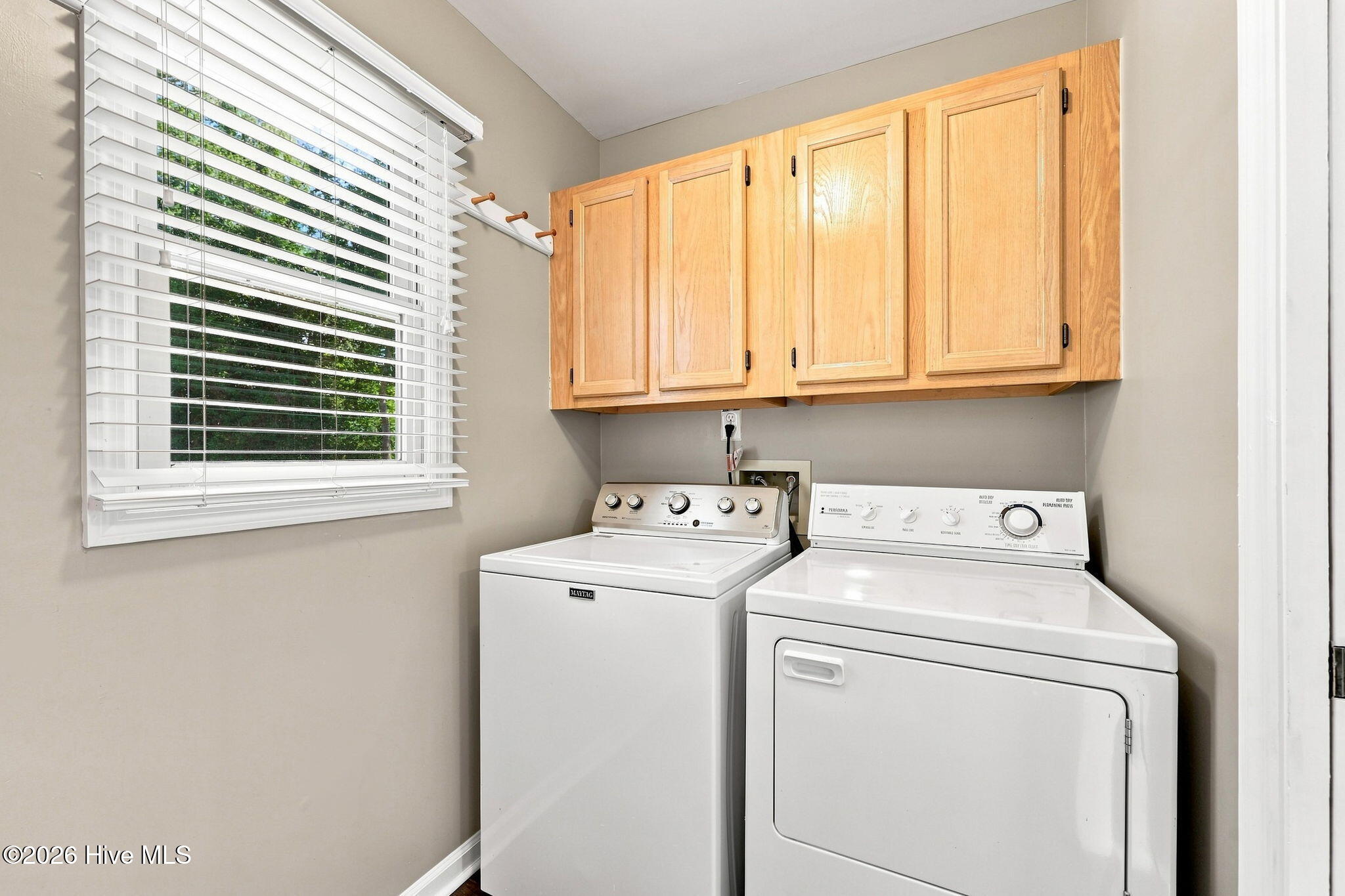 401 Cedarwood Village Property Photo 17