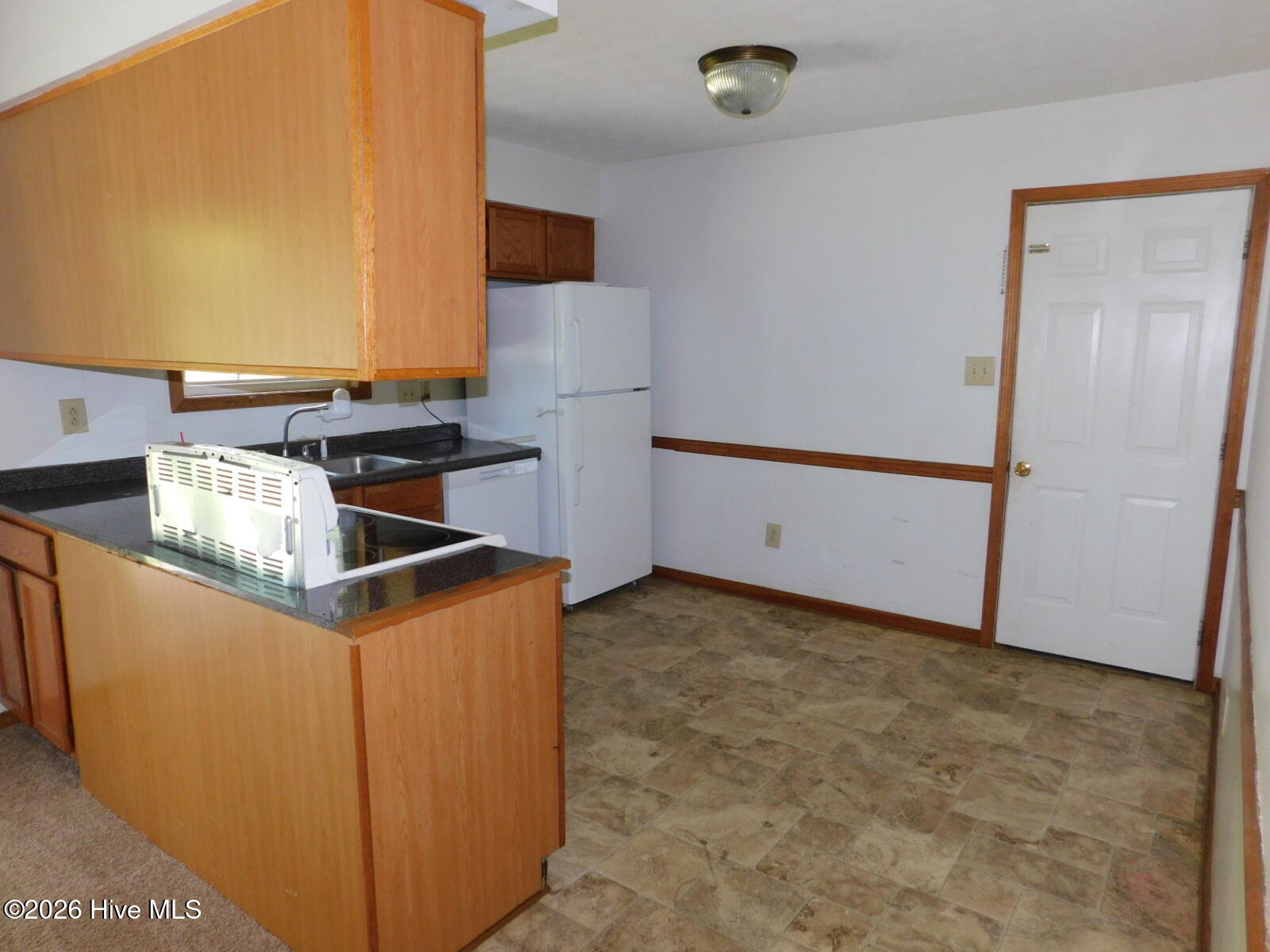 512 Cougar Place Property Photo 3