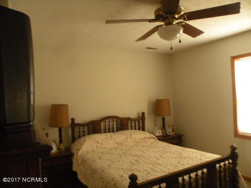 512 Cougar Place Property Photo 5