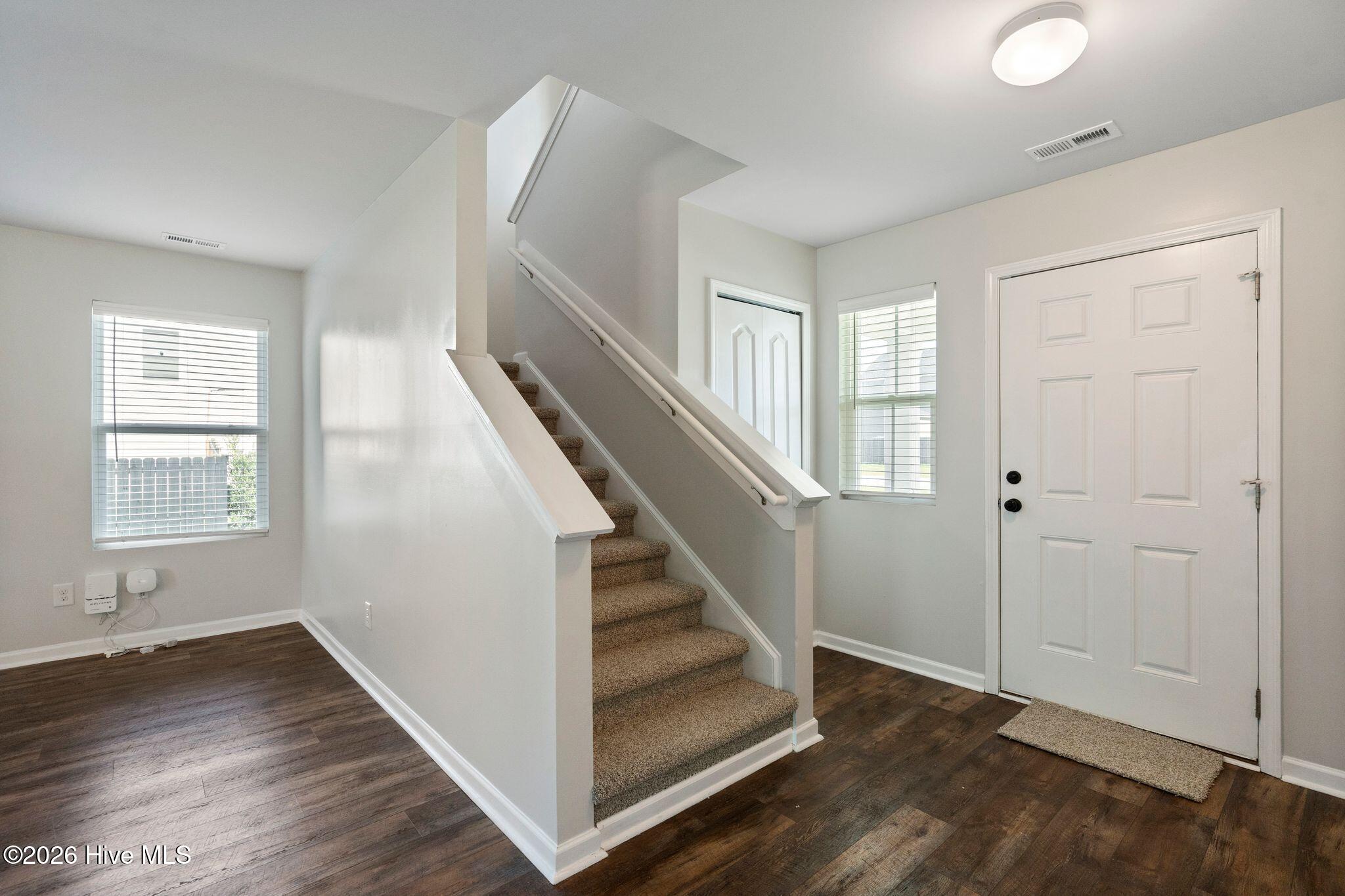 1102 Farmhouse Lane Property Photo 3
