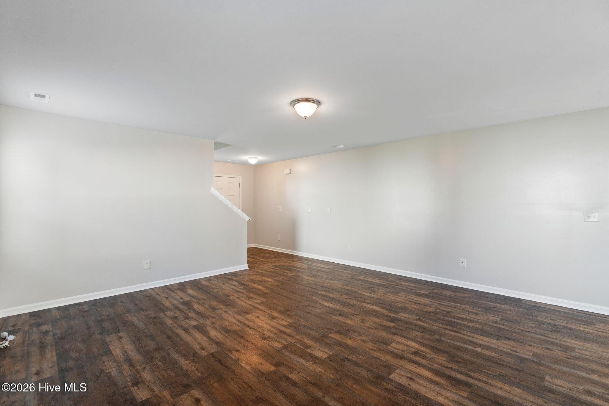 1102 Farmhouse Lane Property Photo 5