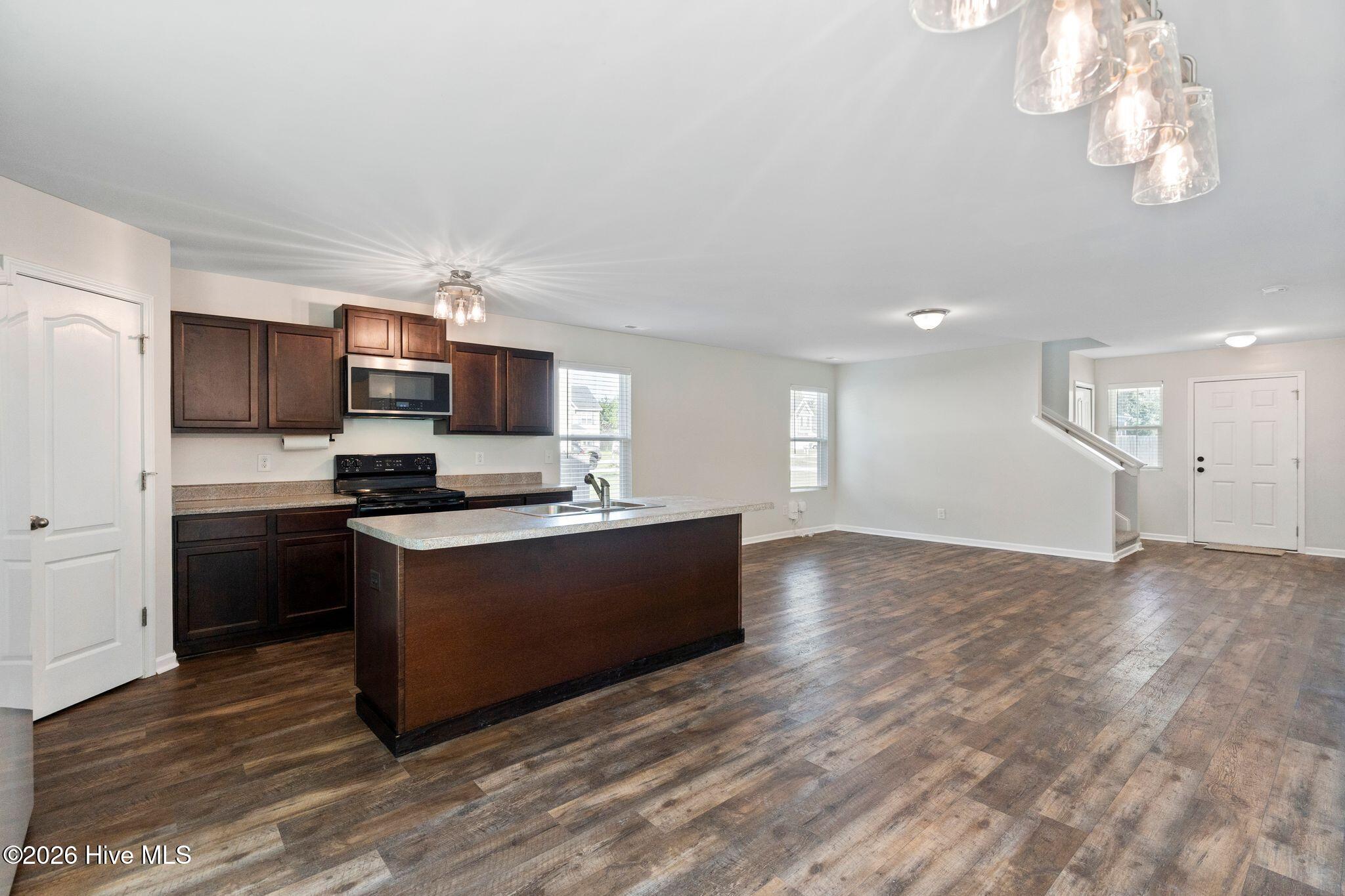 1102 Farmhouse Lane Property Photo 15