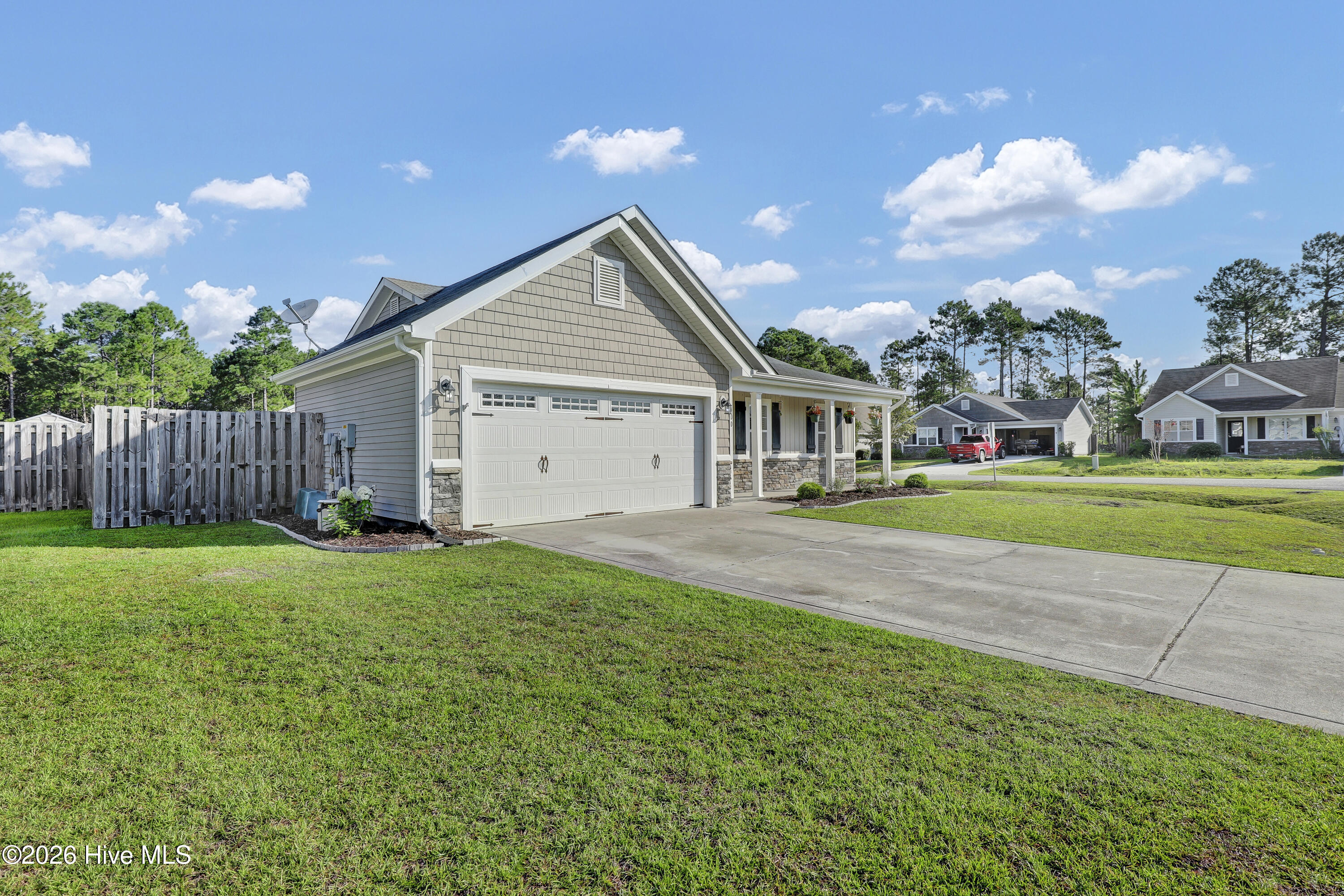 400 Blue Pennant Court Property Photo 2