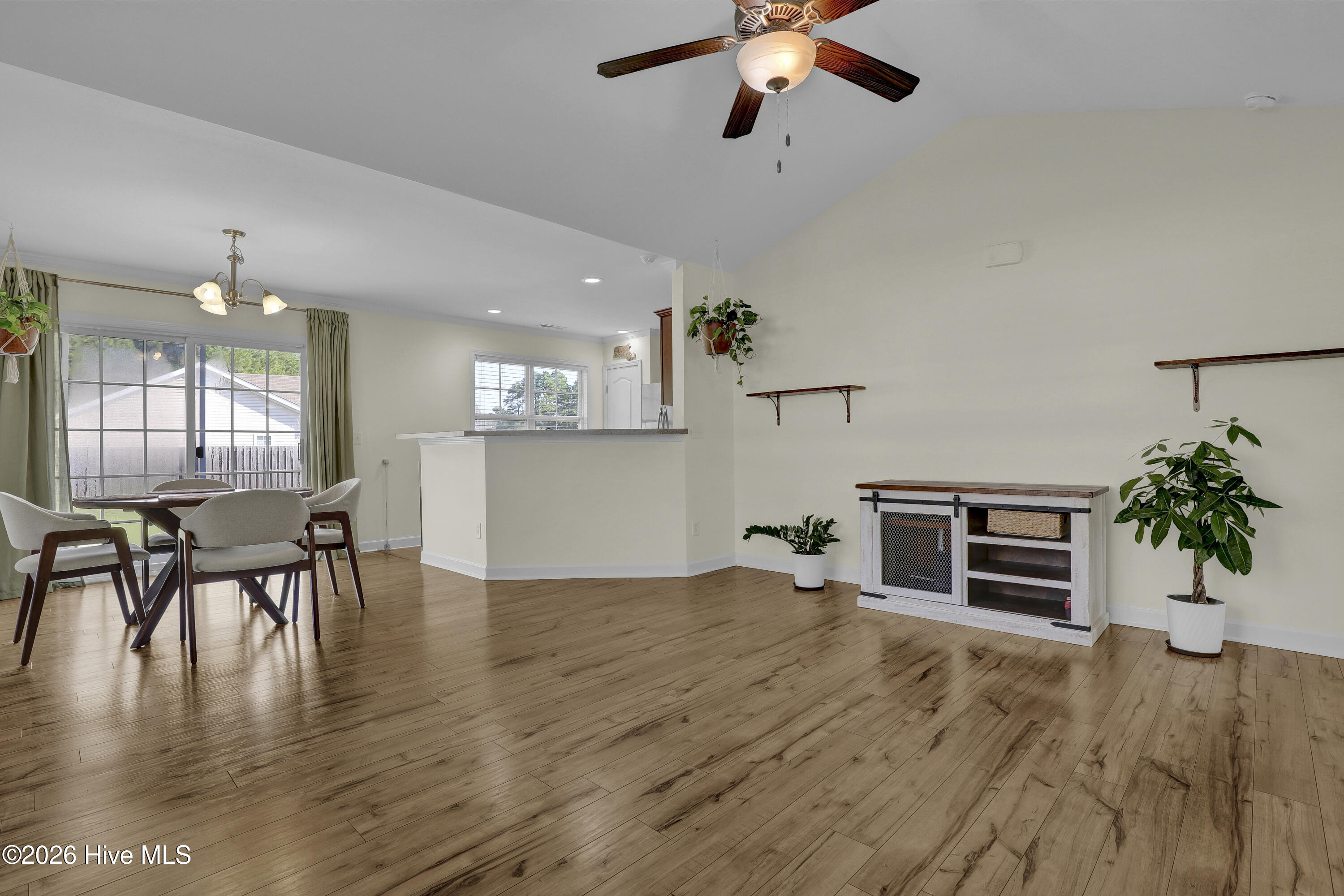 400 Blue Pennant Court Property Photo 8
