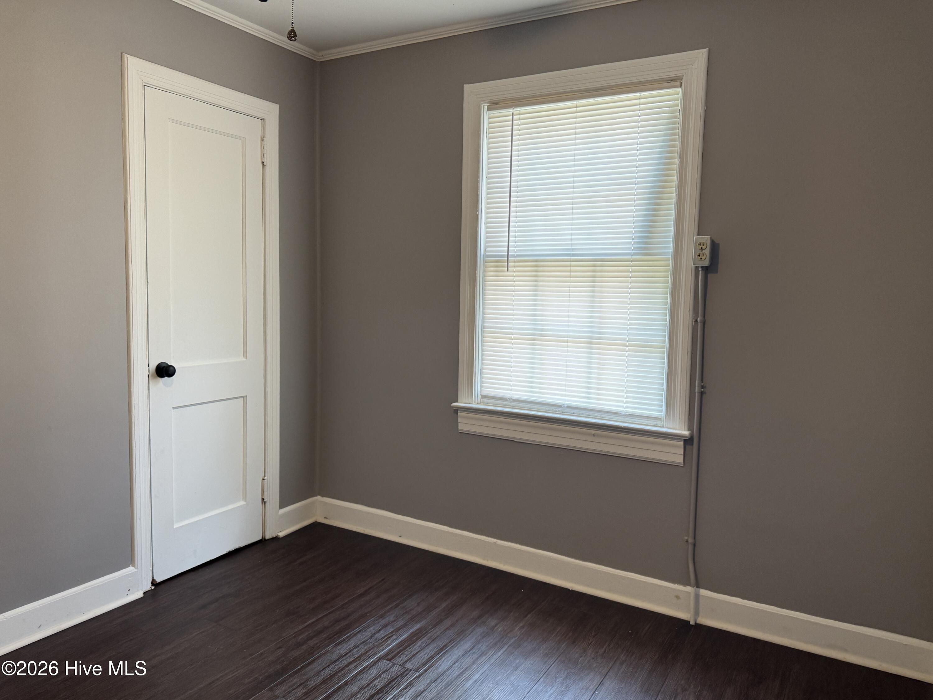 709 E Vernon Avenue Property Photo 14