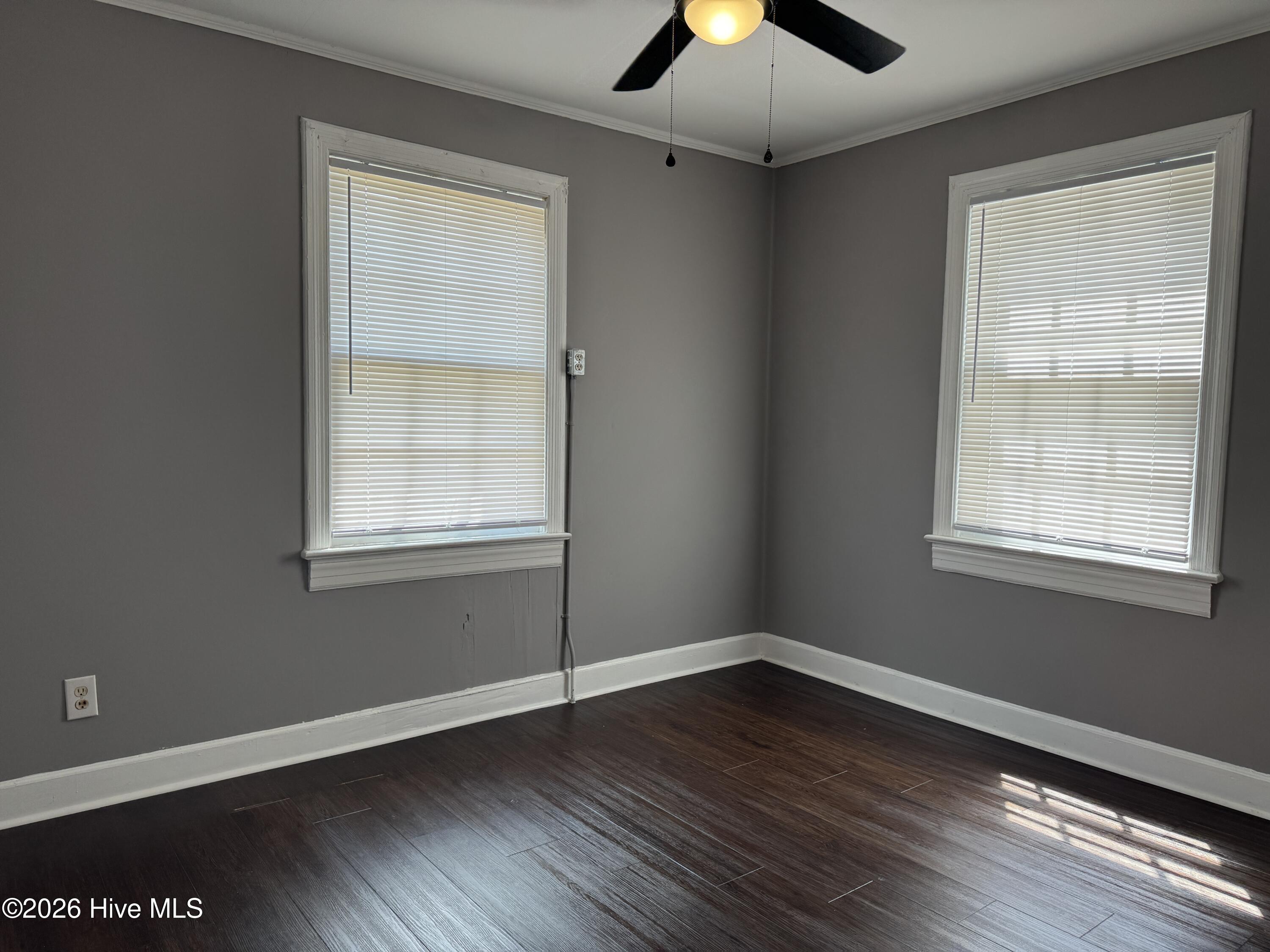 709 E Vernon Avenue Property Photo 19