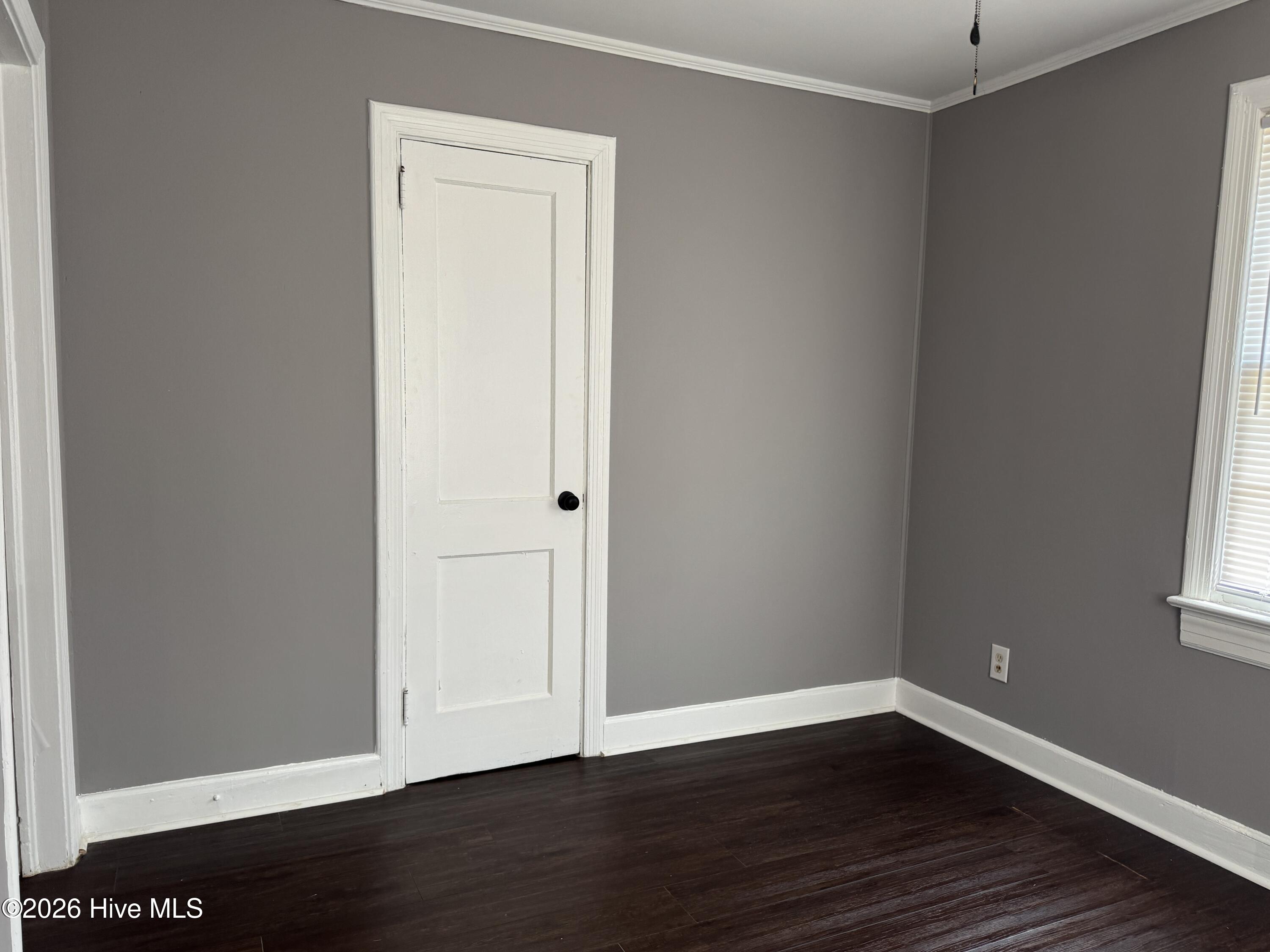 709 E Vernon Avenue Property Photo 20