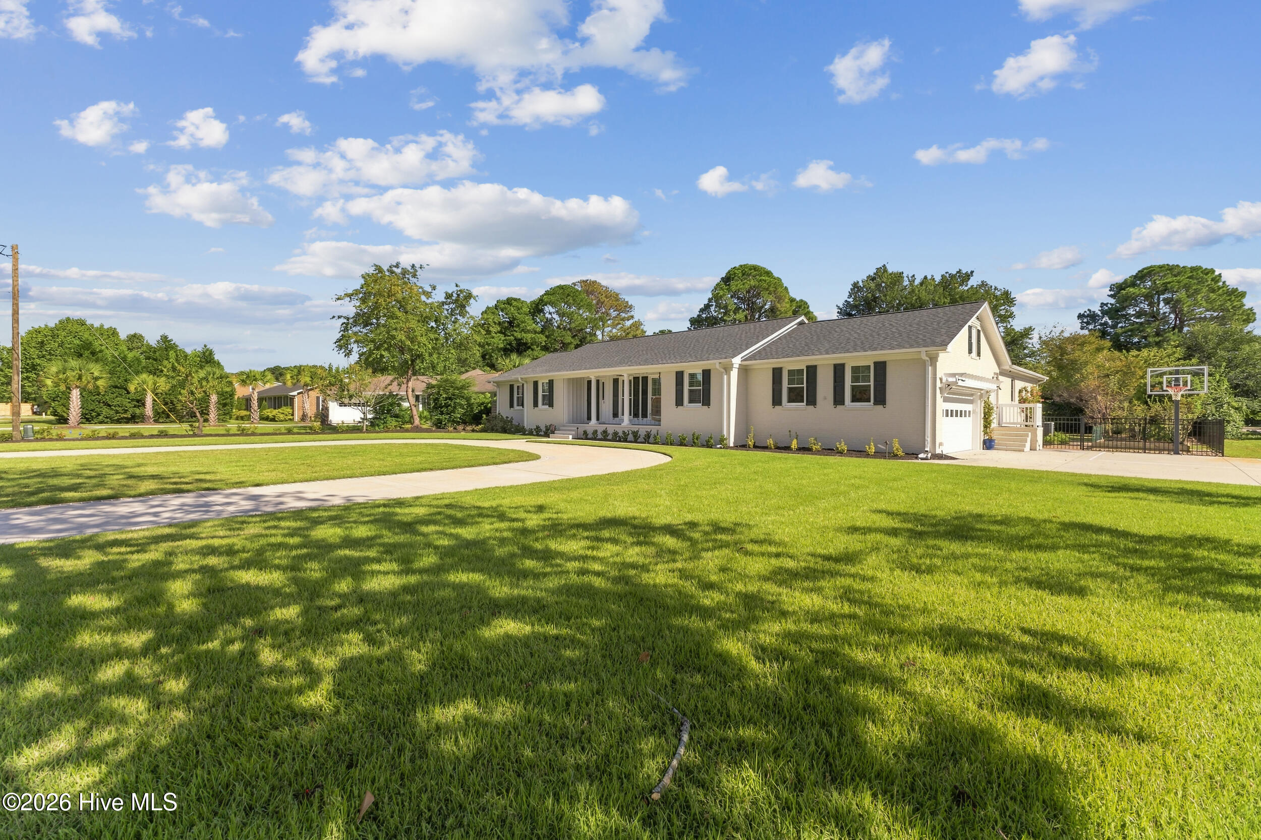 310 Bretonshire Road Property Photo 5