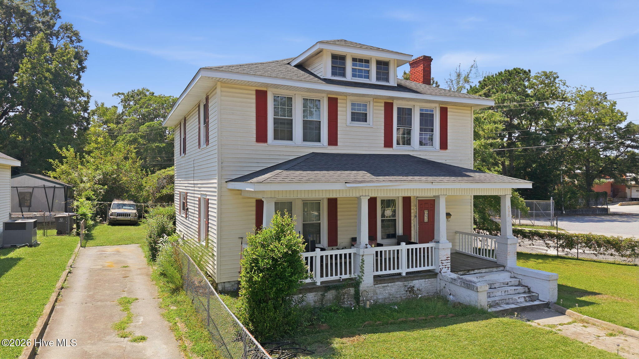 603 Hill Street Property Photo 2