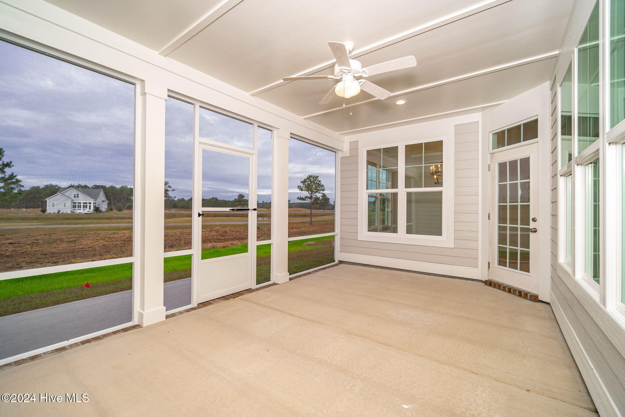 105 Windswept Lane Property Photo 11