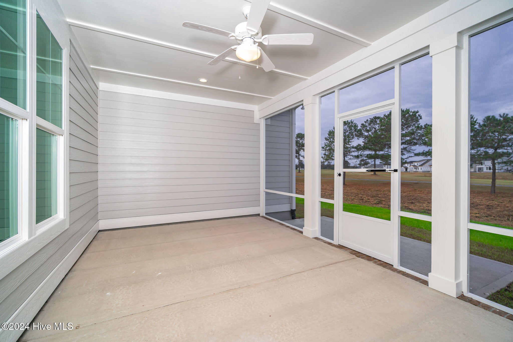 105 Windswept Lane Property Photo 12