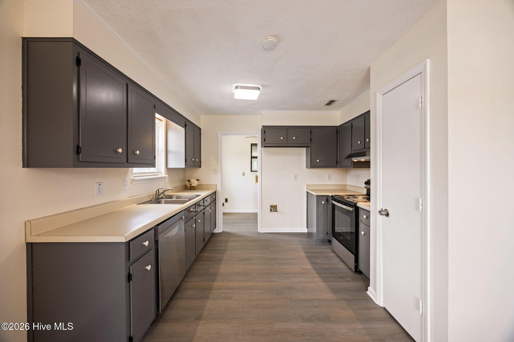 2554 Tara Heights Circle Property Photo 5
