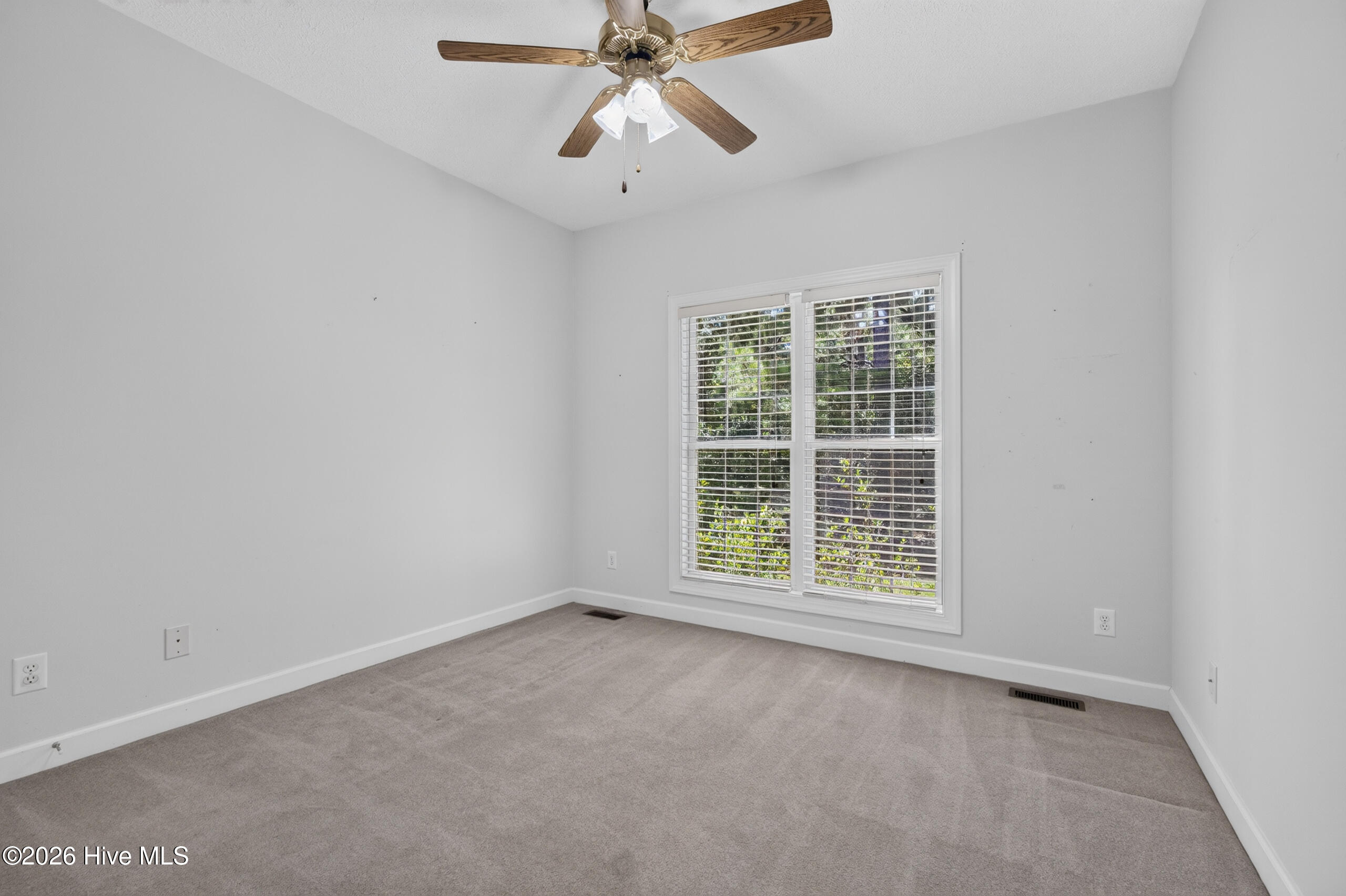 212 Red Oak Lane Property Photo 27