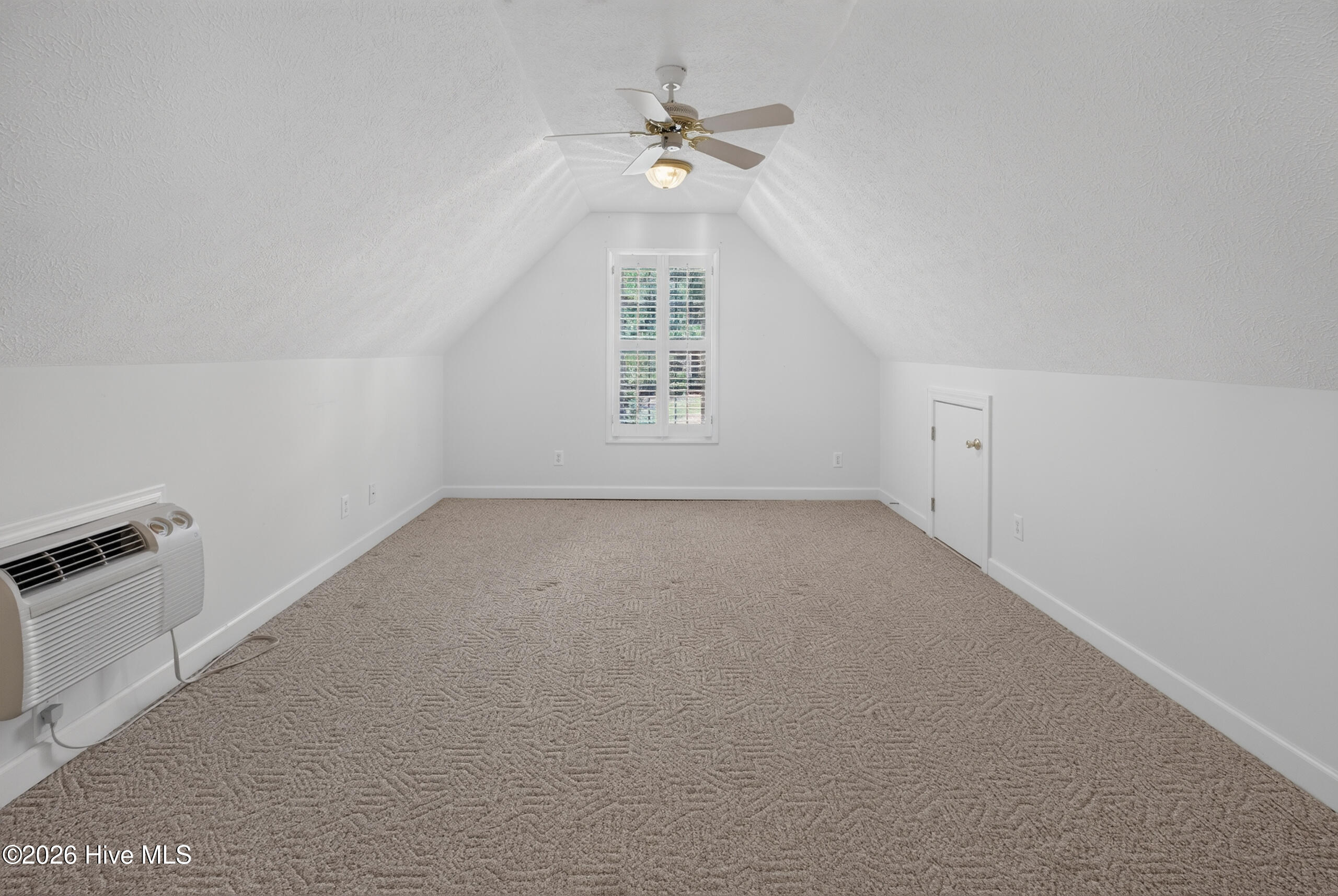 212 Red Oak Lane Property Photo 35