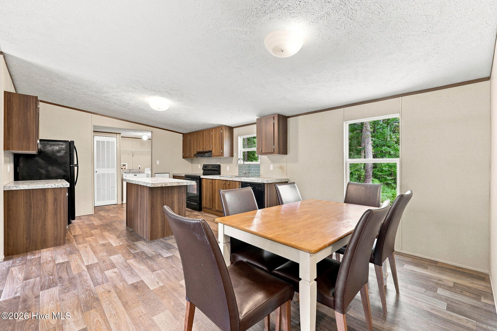 564 Pond Road Property Photo 7