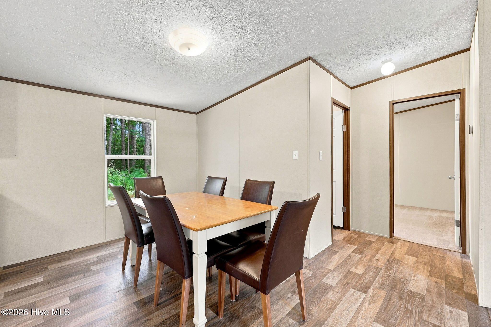 564 Pond Road Property Photo 8