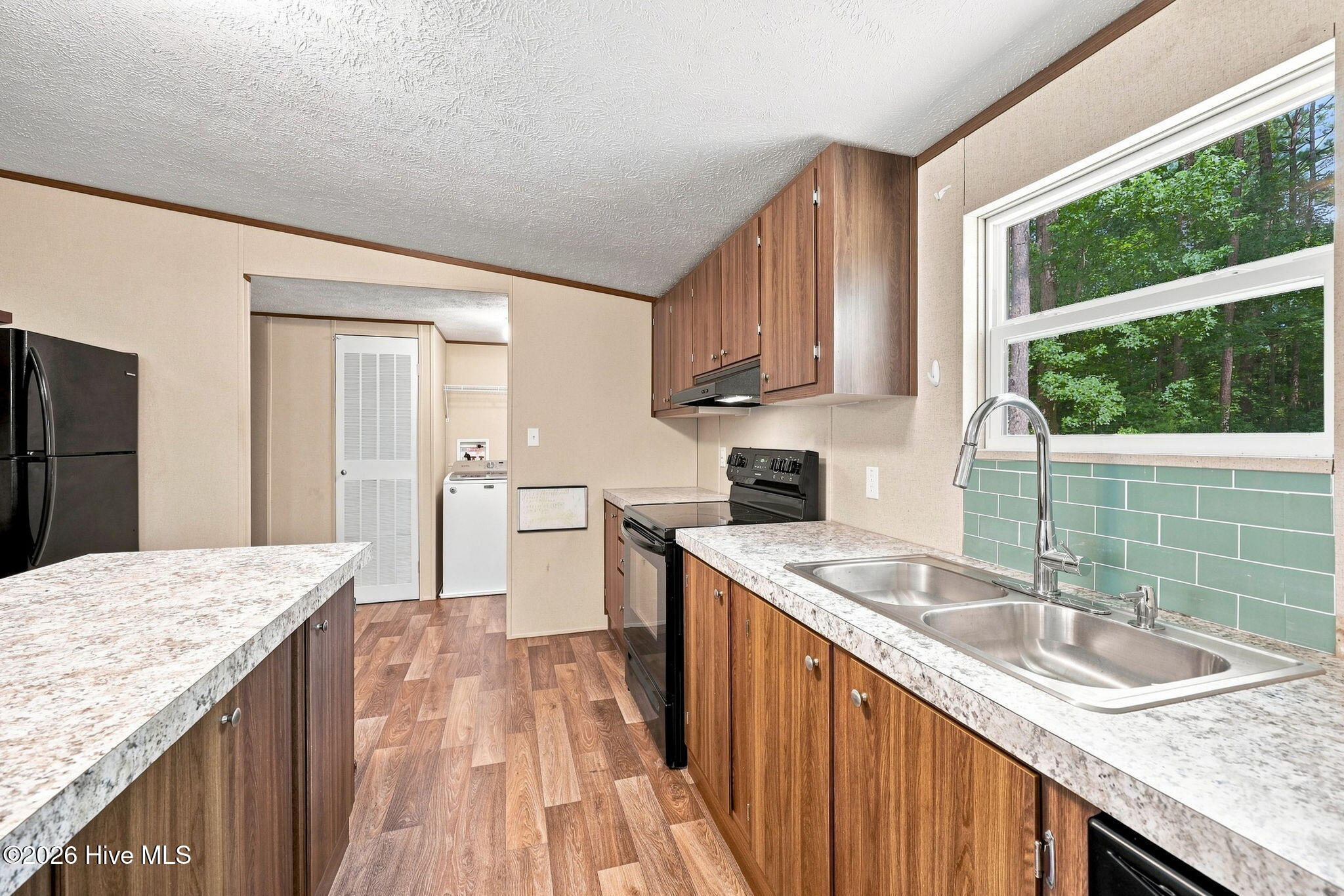 564 Pond Road Property Photo 13