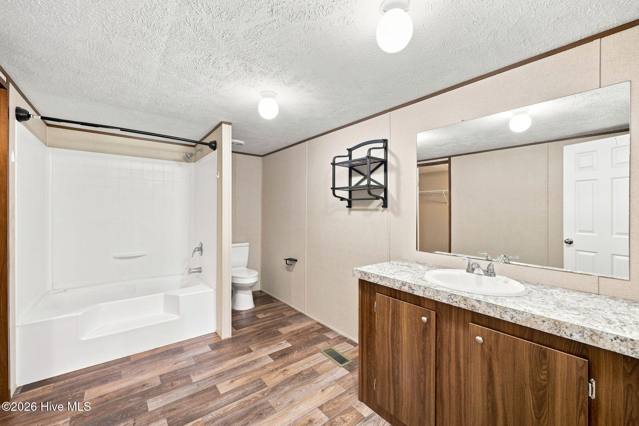 564 Pond Road Property Photo 20