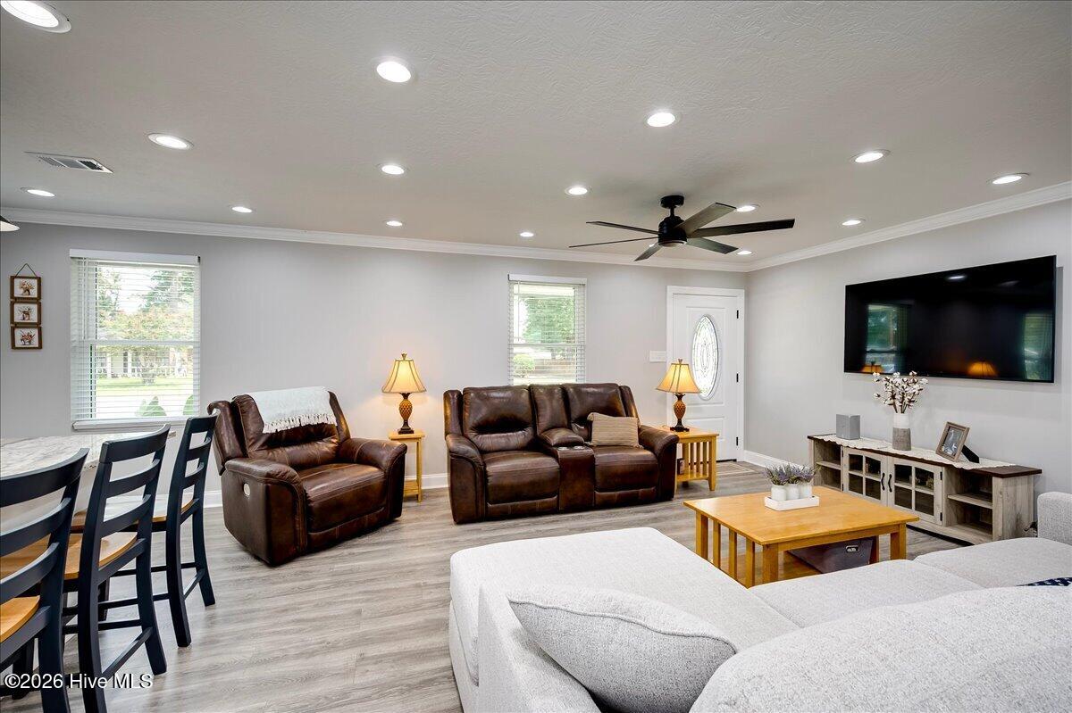 4121 Langley Street Property Photo 4