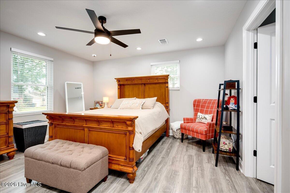 4121 Langley Street Property Photo 5