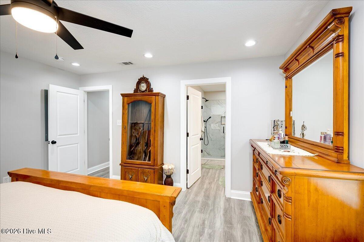 4121 Langley Street Property Photo 6