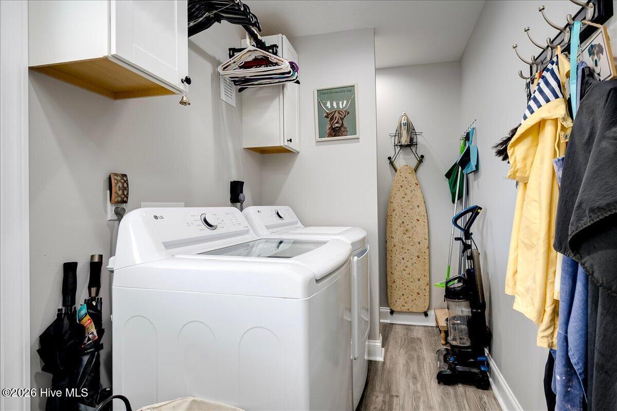 4121 Langley Street Property Photo 18