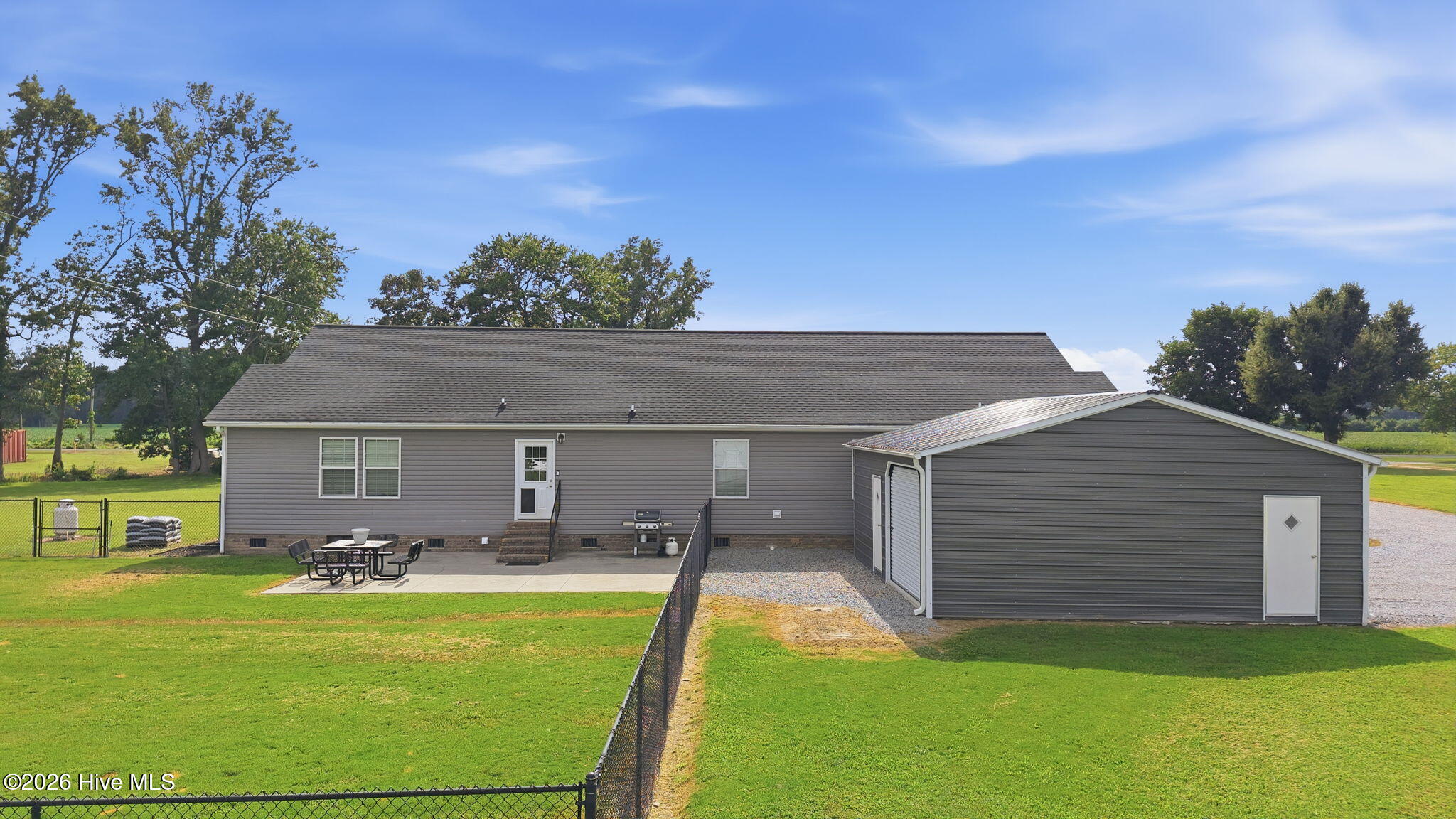 2141 Cannon Road Property Photo 5