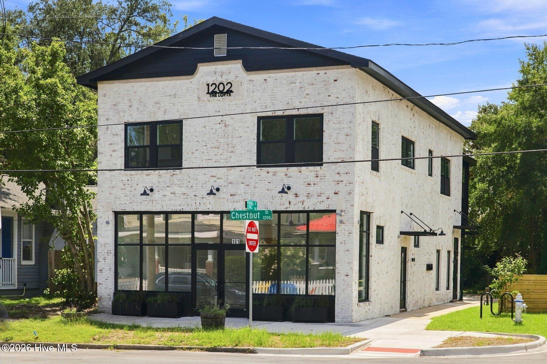 1202 Chestnut Street Property Photo