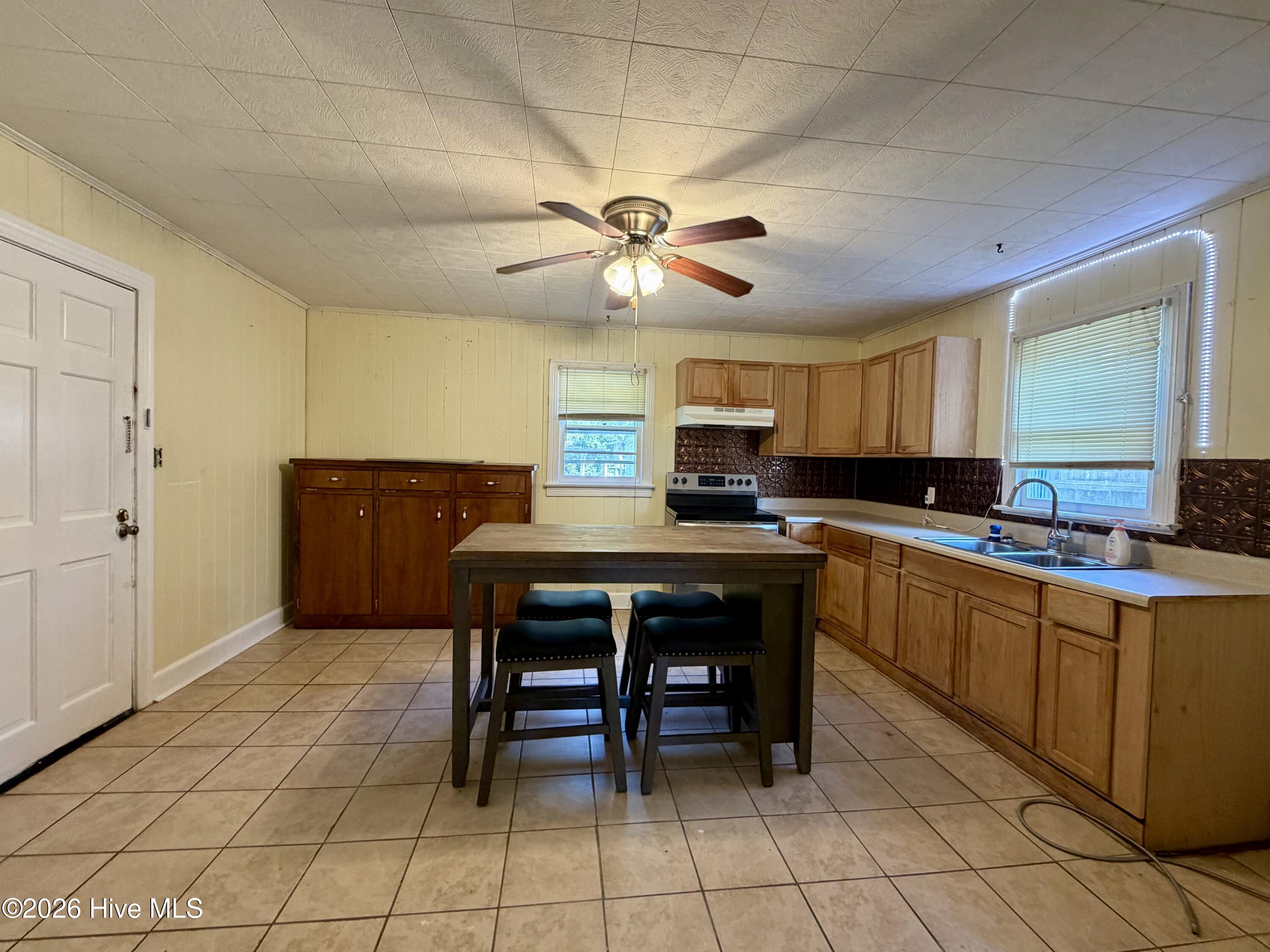 506 Raleigh Road Property Photo 5