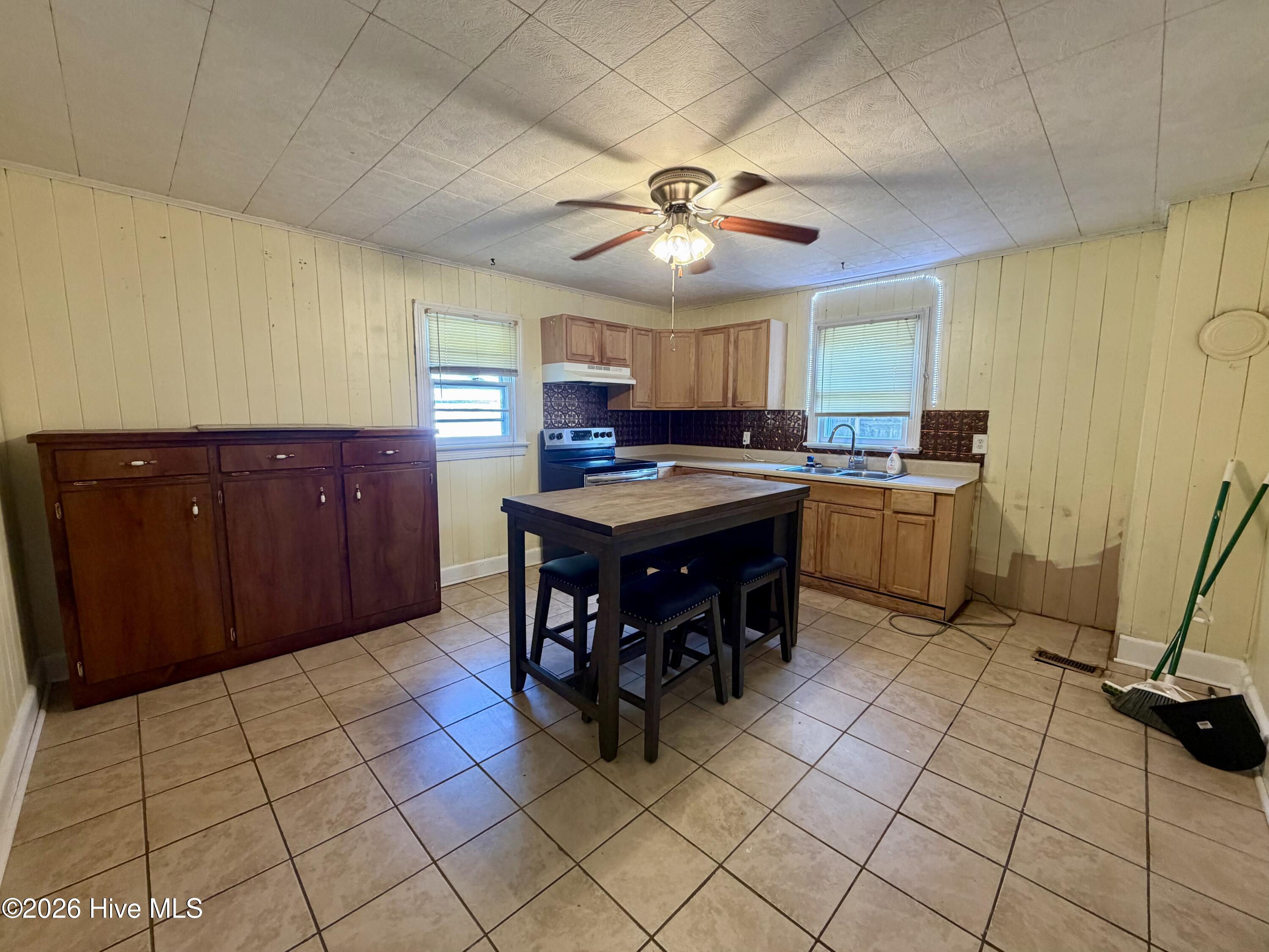 506 Raleigh Road Property Photo 6