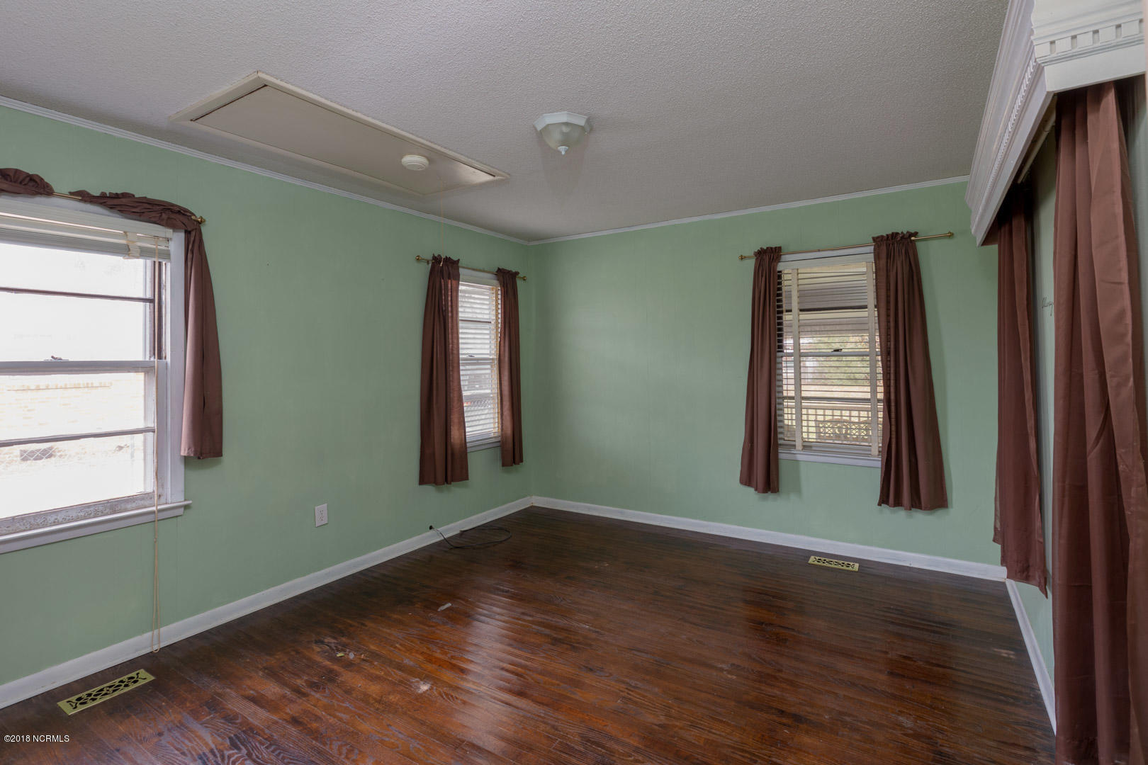 506 Raleigh Road Property Photo 9