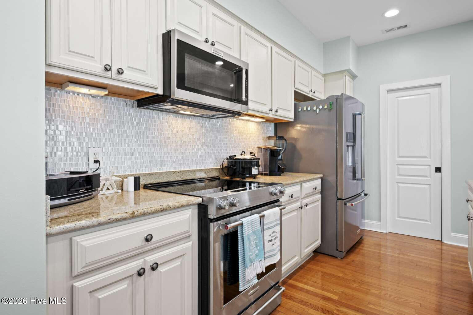 104 S 3rd Street 1-4 Property Photo 6
