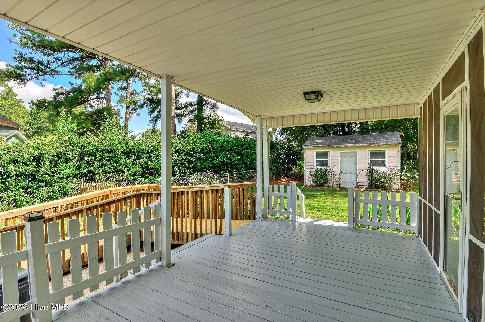202 Ashley Circle Property Photo 5