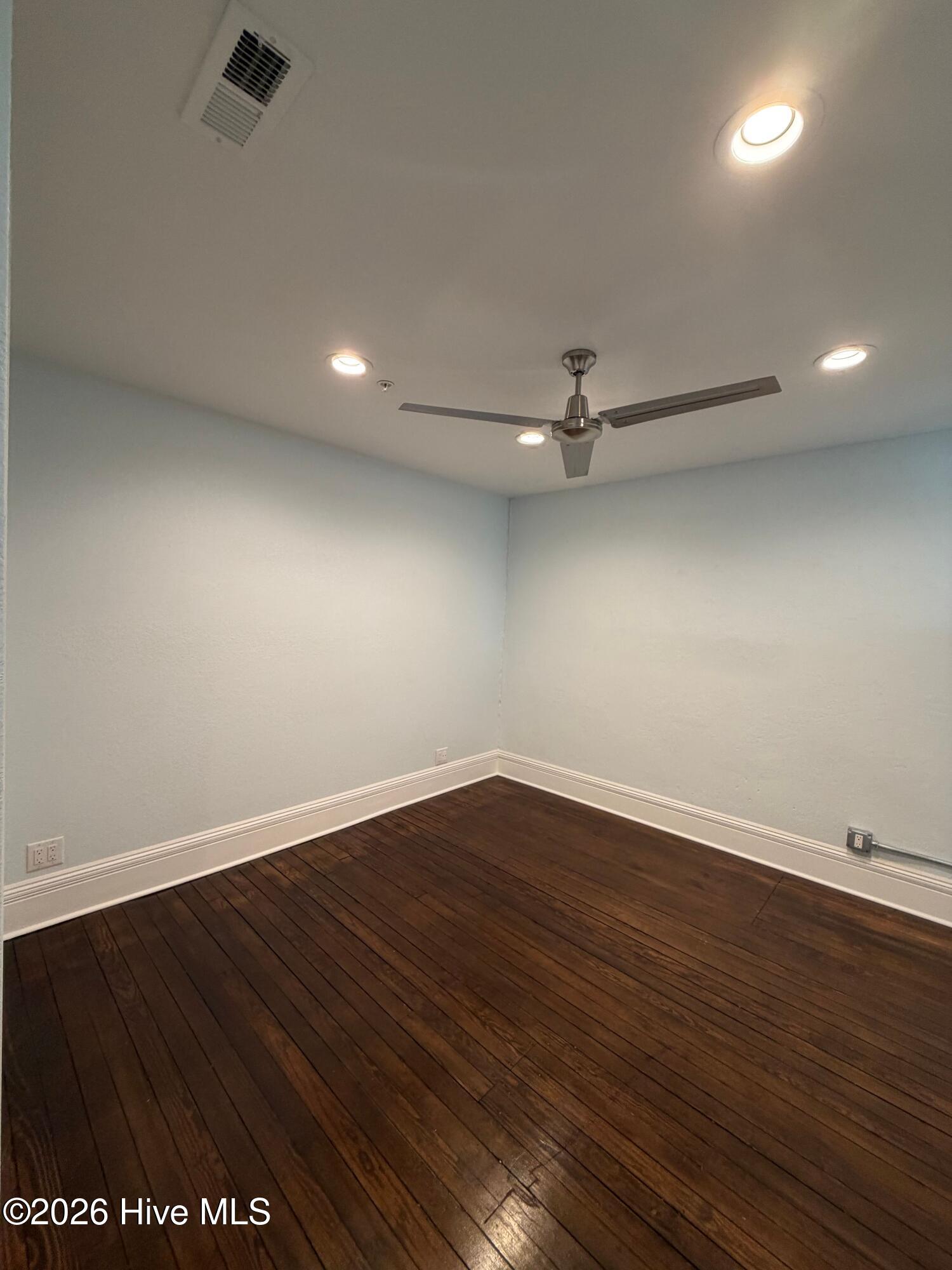 127 W Main Street 203 Property Photo 5