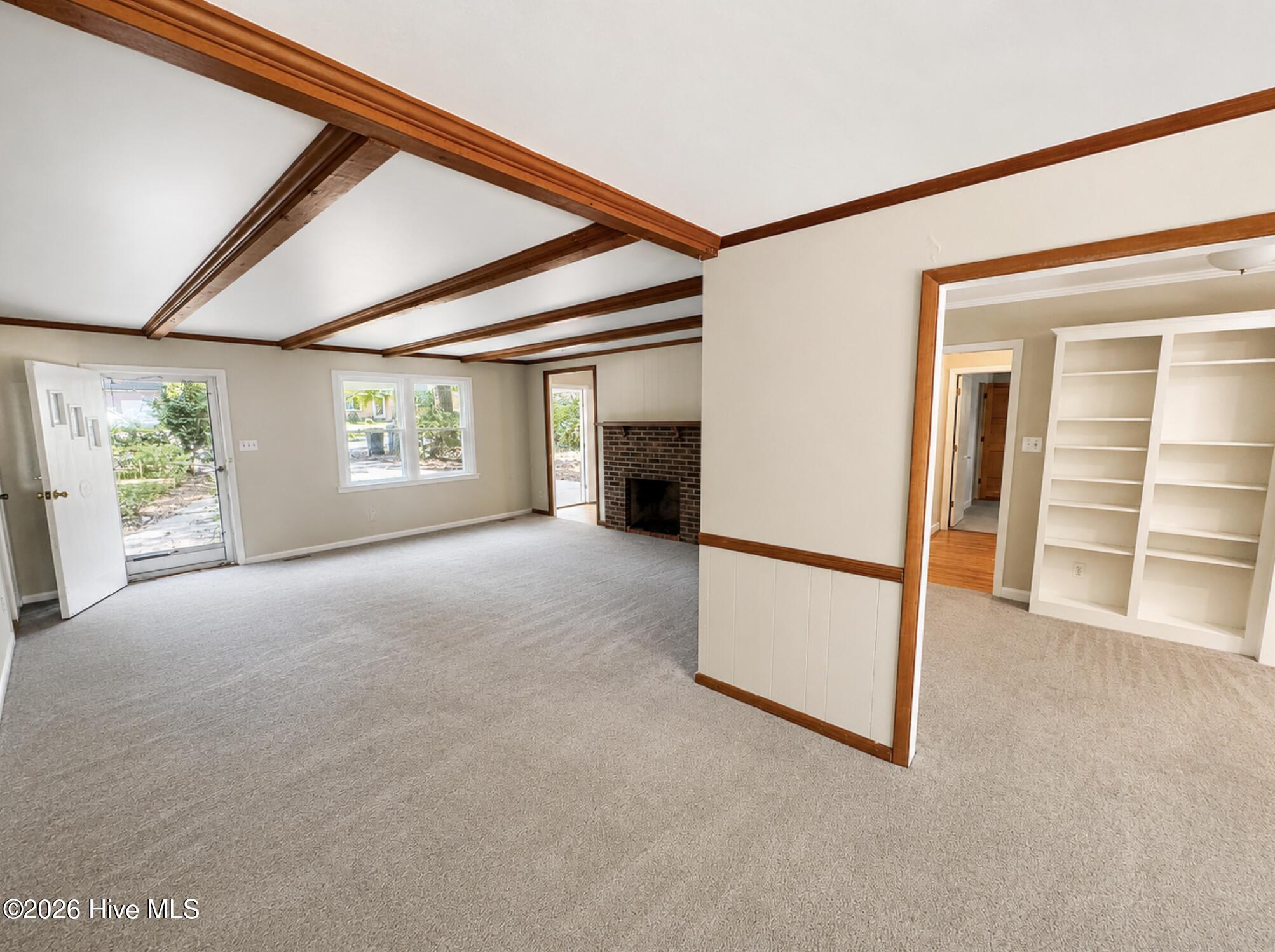 1405 N Overlook Drive Property Photo 4