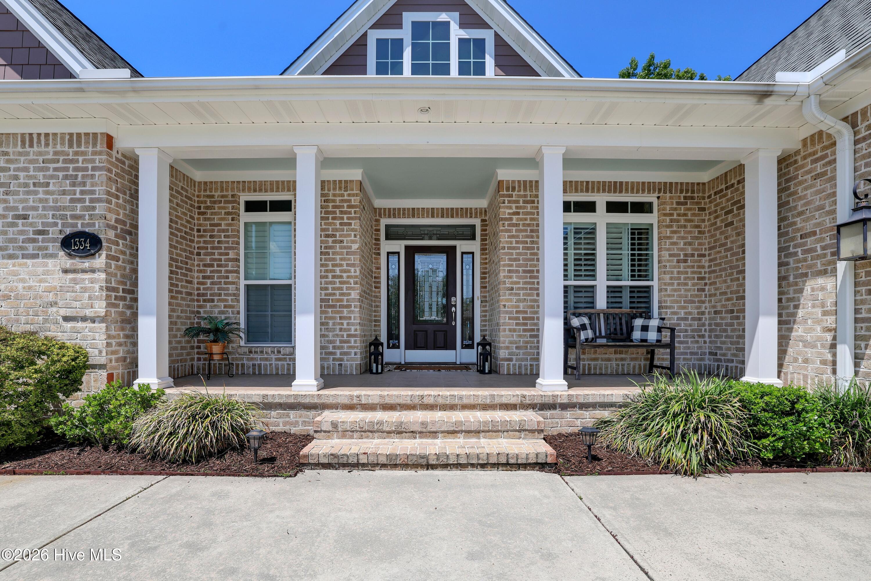 1334 Hydrangea Court Property Photo 4